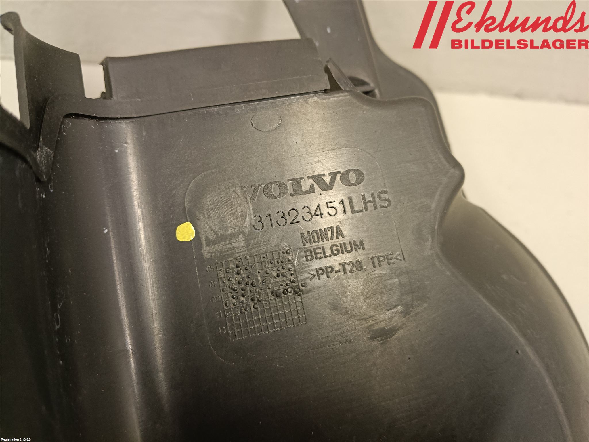 Volvo V70 05-08 Deflektor Plåt-Plast Kylning