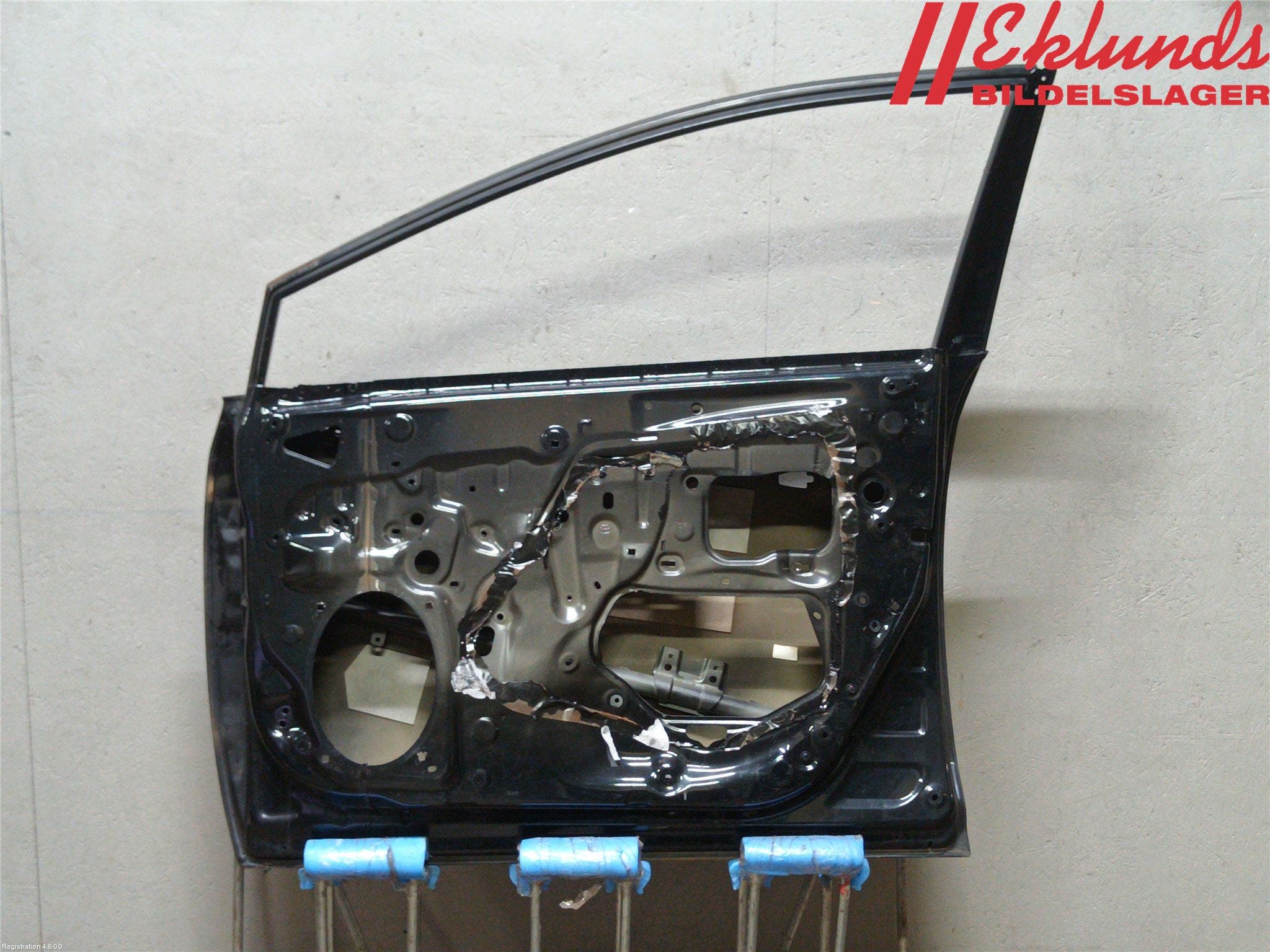 Toyota AVENSIS 09-15 Dörr Fram Höger