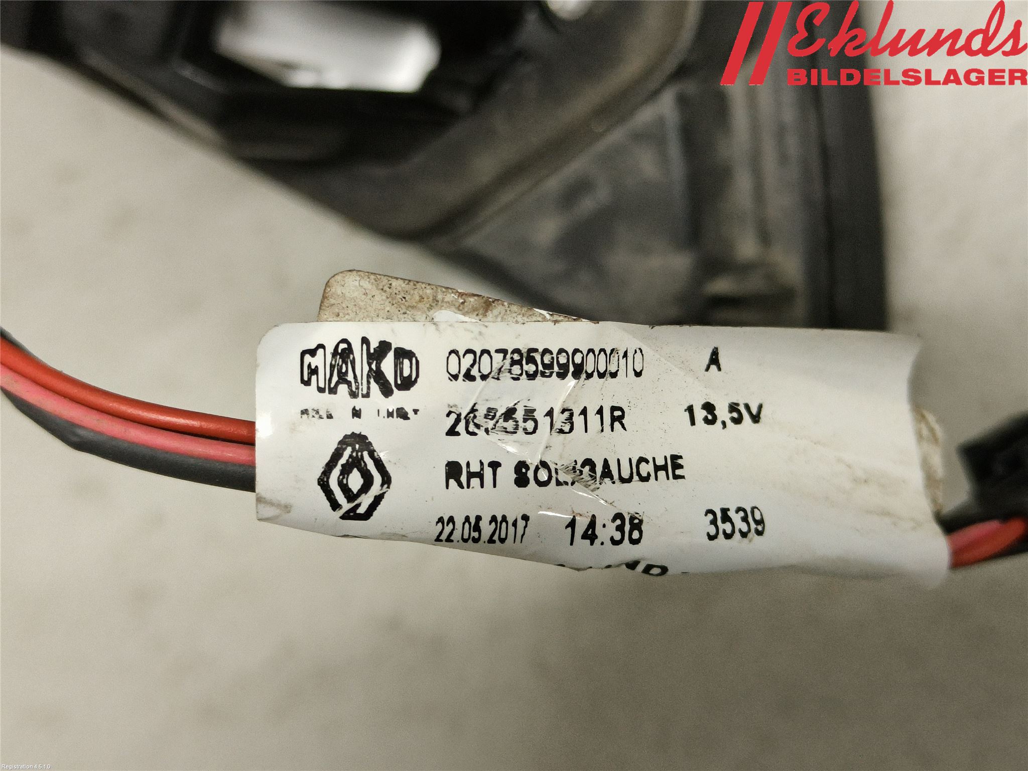 Renault CLIO IV 16-19 Bakljus Lucka Vä