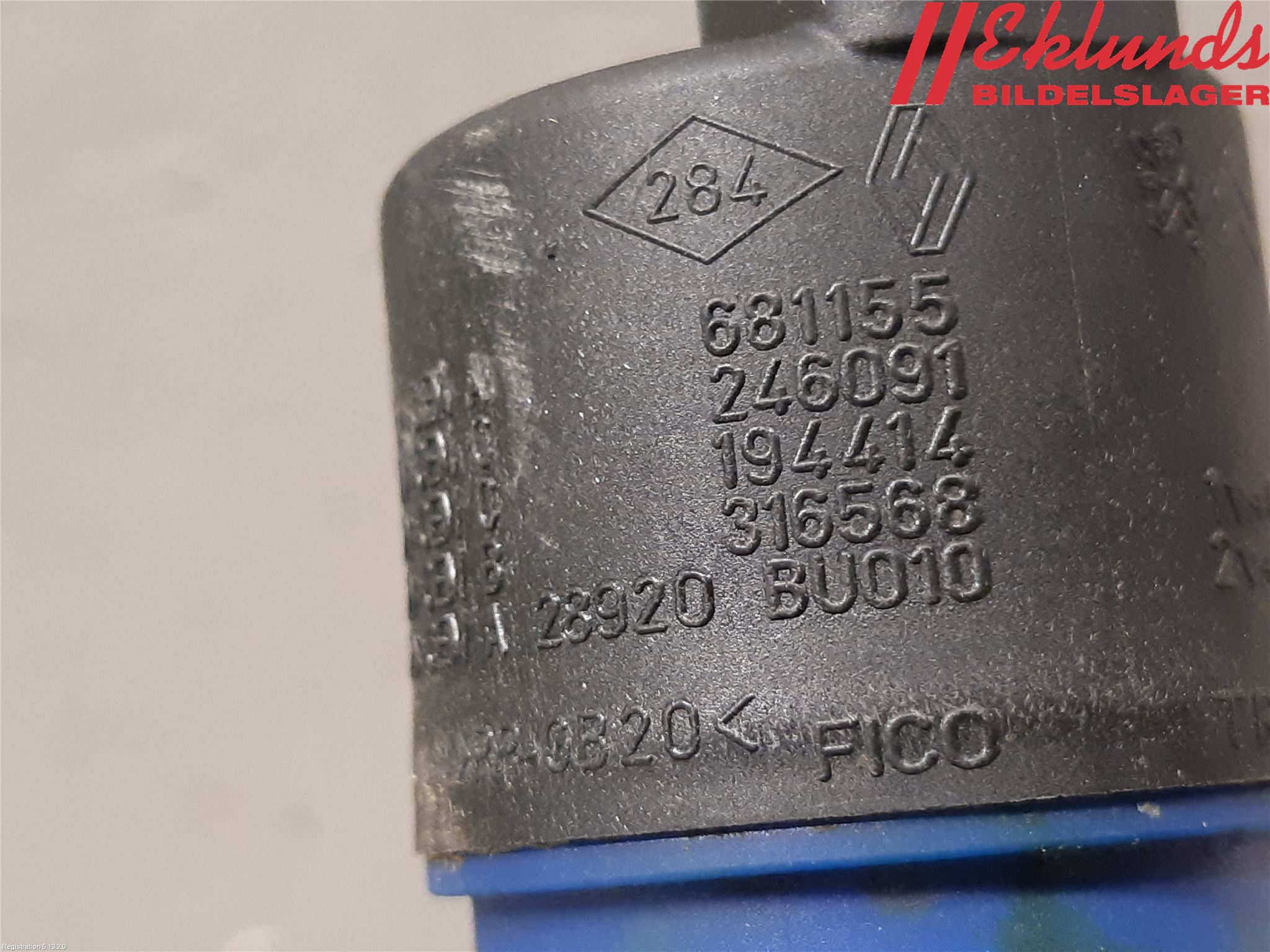 Renault CLIO III  09-12 Spolarpump Vindruta