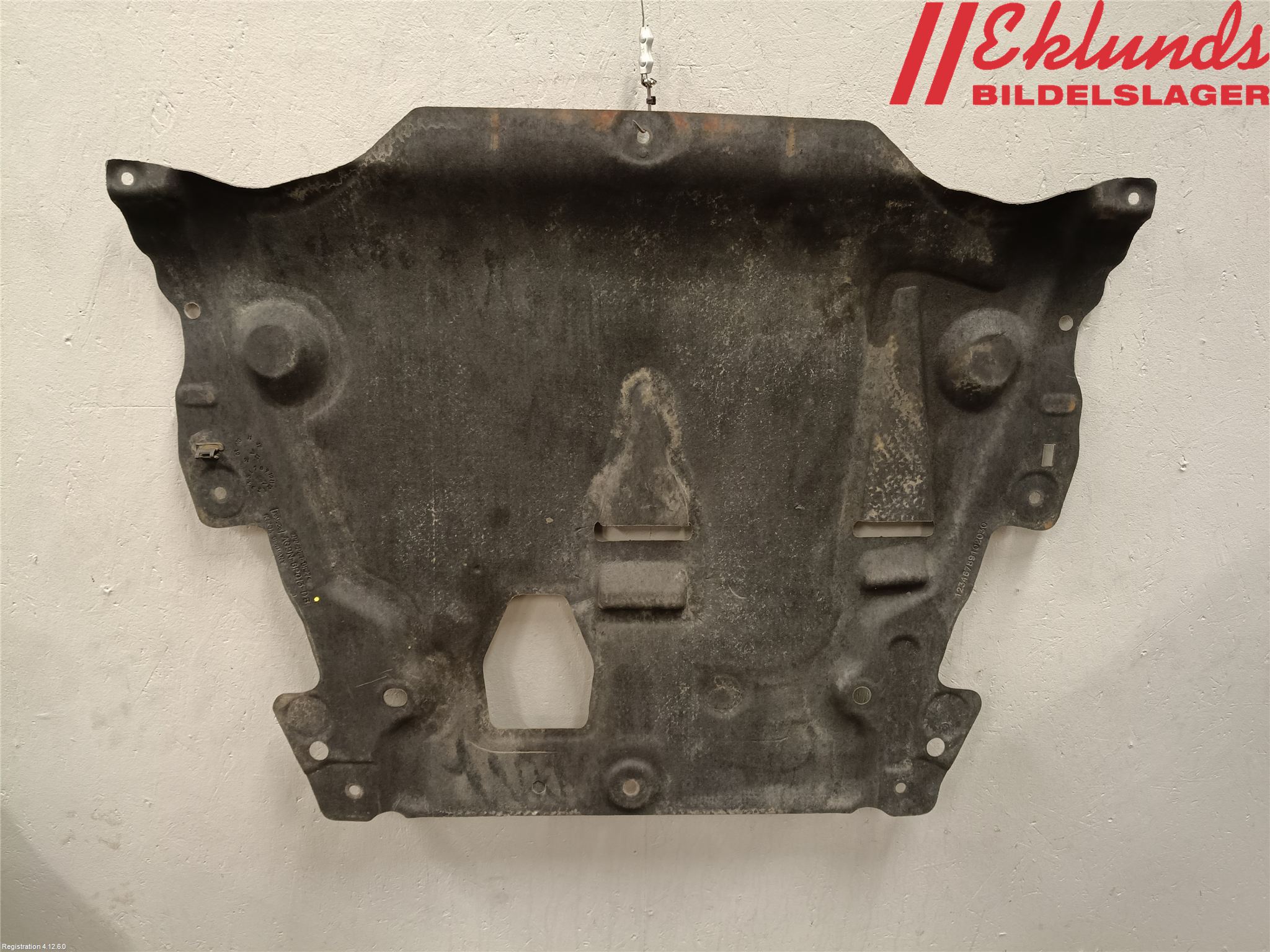 Volvo XC60 14-17 Hasplåt Plåt-Plast