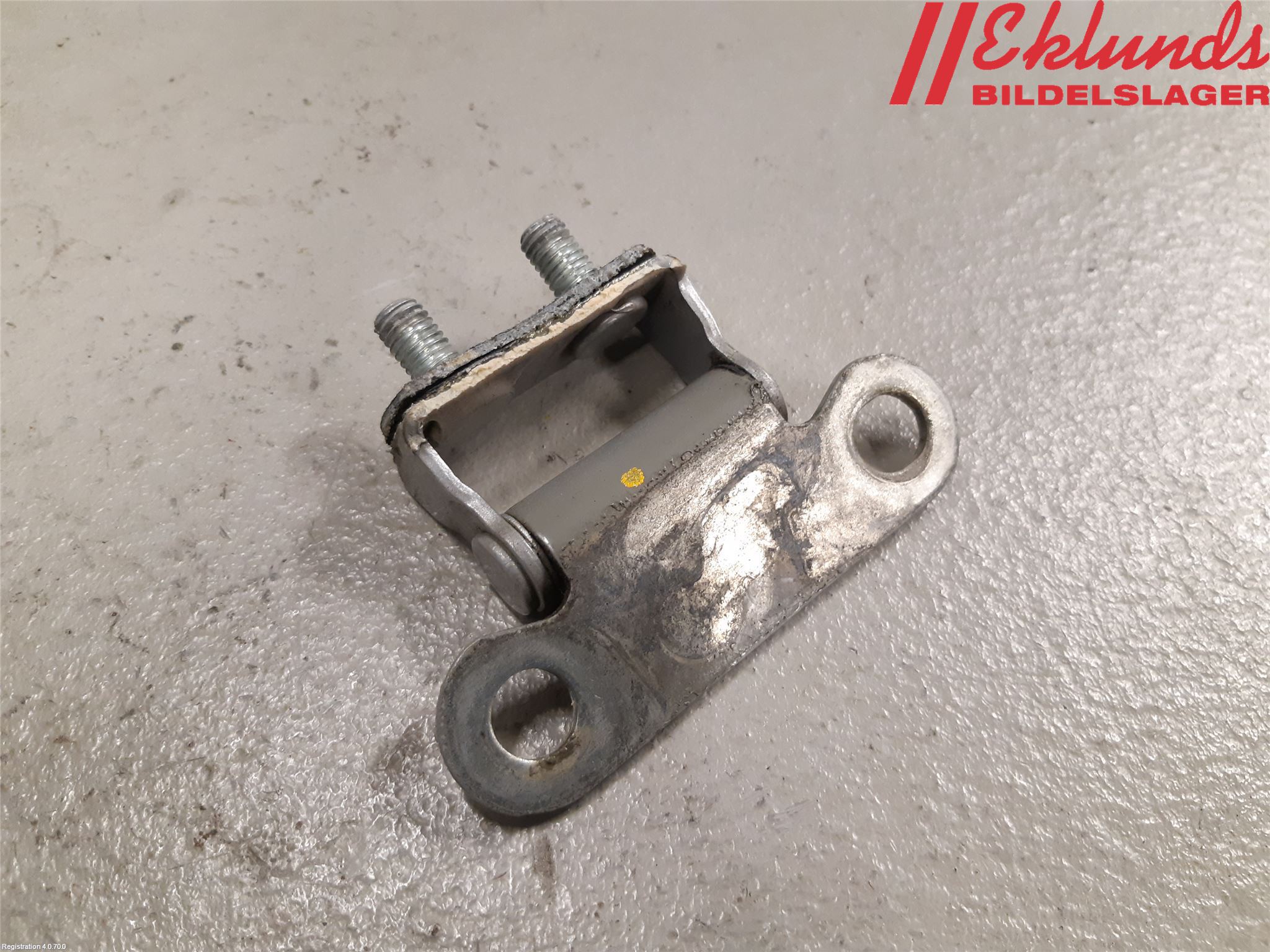 Toyota AURIS 13-19 Bakluckegångjärn Hö