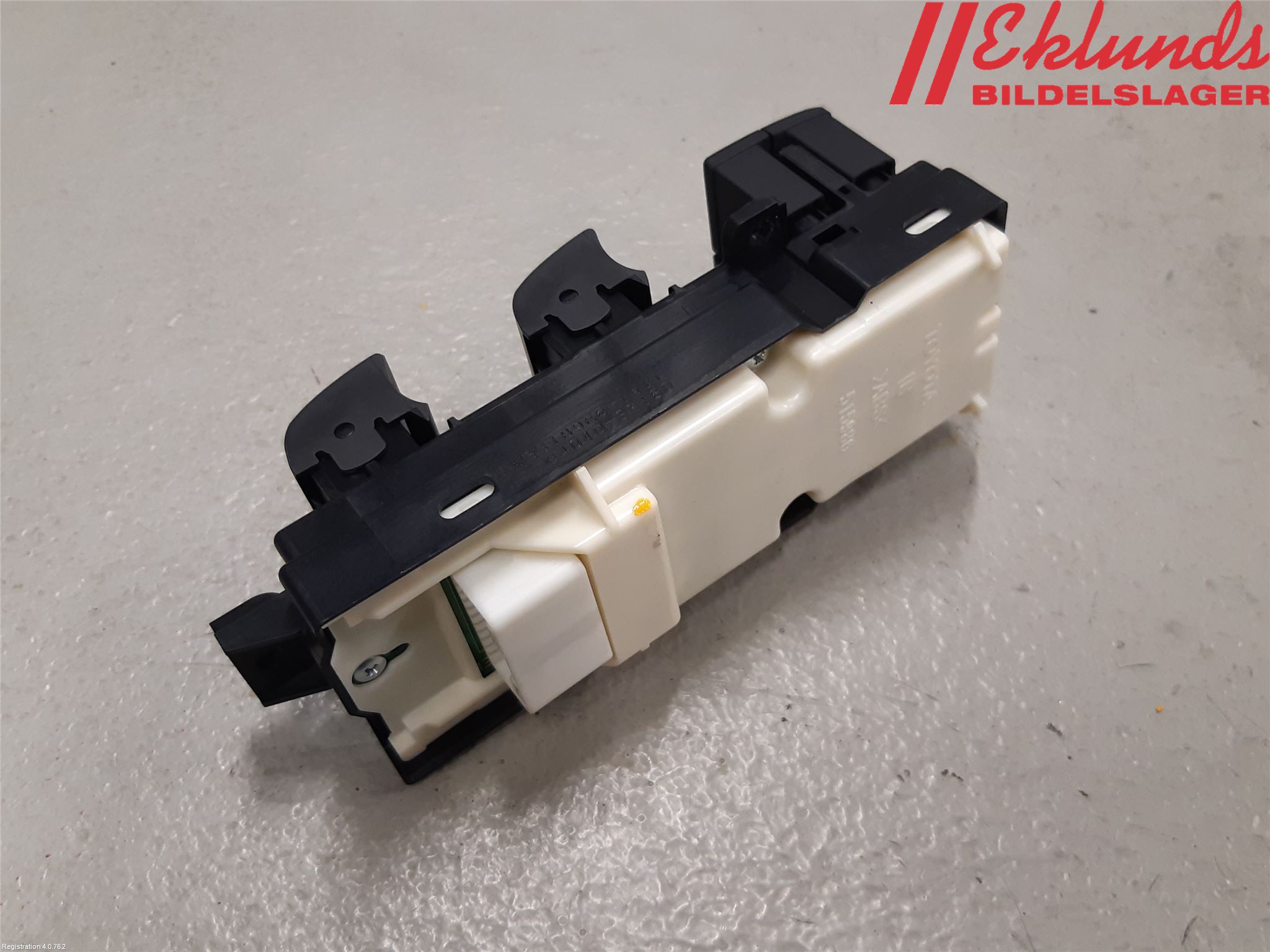 Lexus UX/300e 19- Strömställare Elhiss