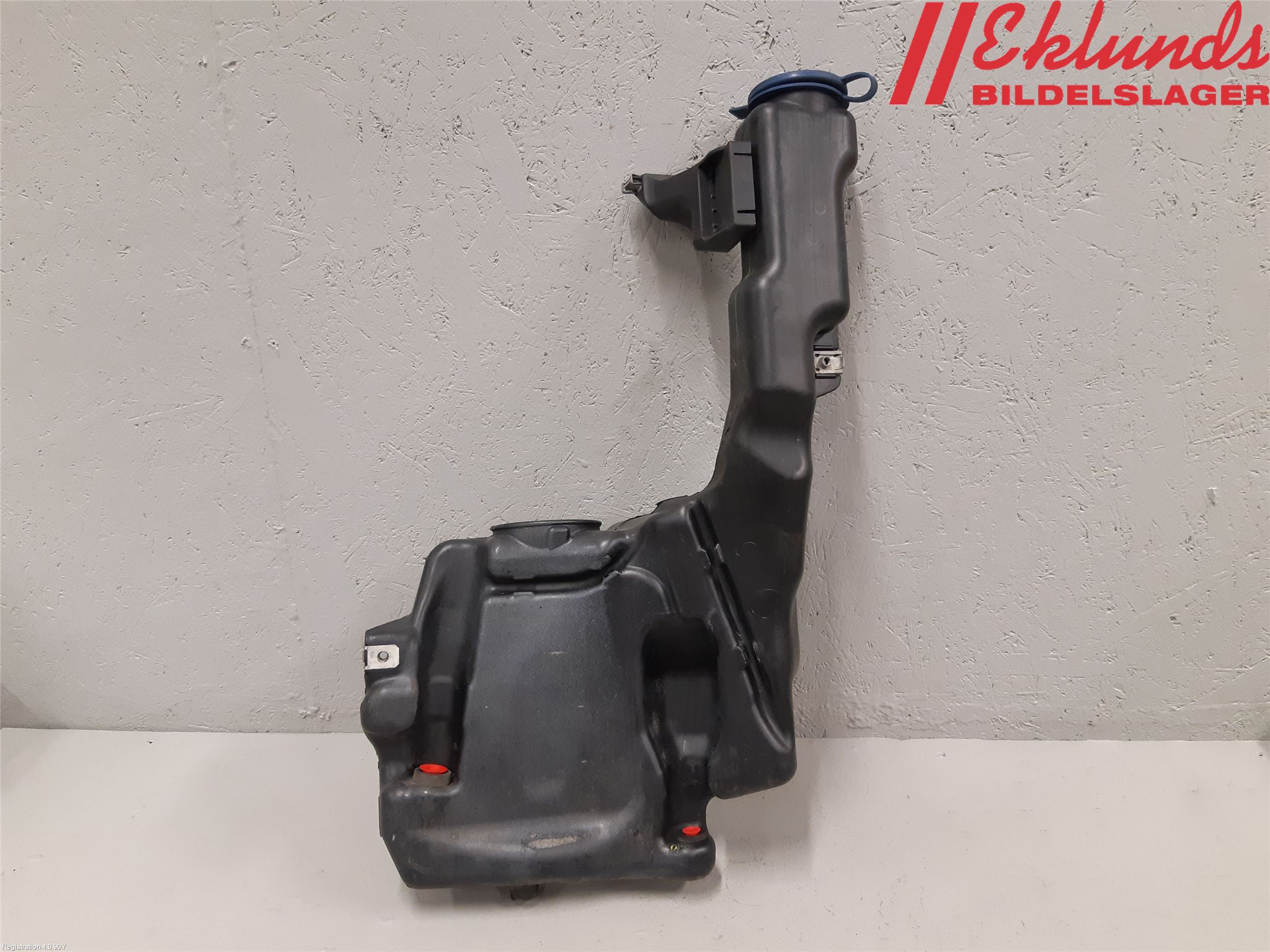 Mercedes-Benz MB C-KLASS (W204) 07-15 Spolartank Vindruta