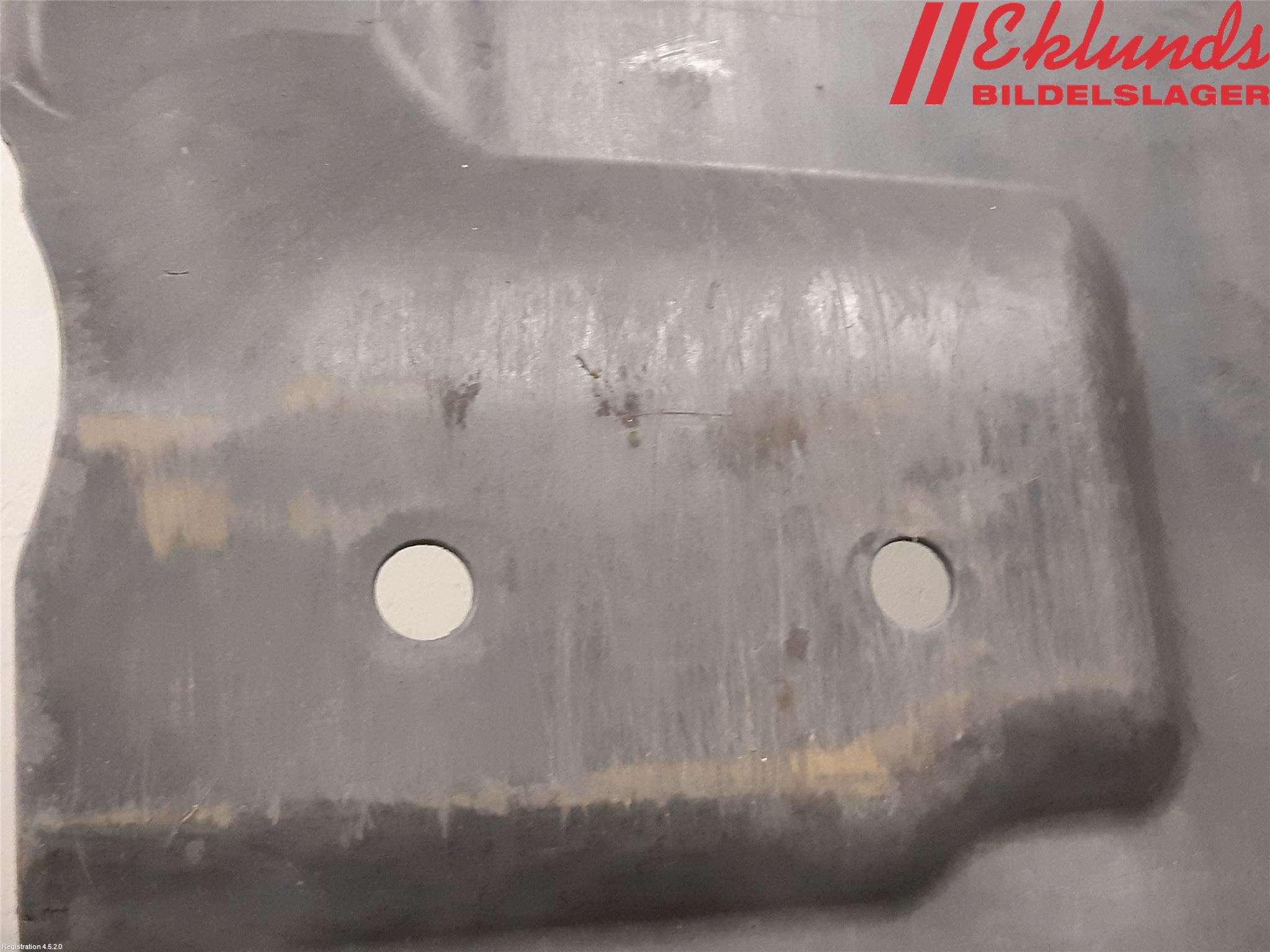 Ford FOCUS 08-11 Hasplåt Plåt-Plast