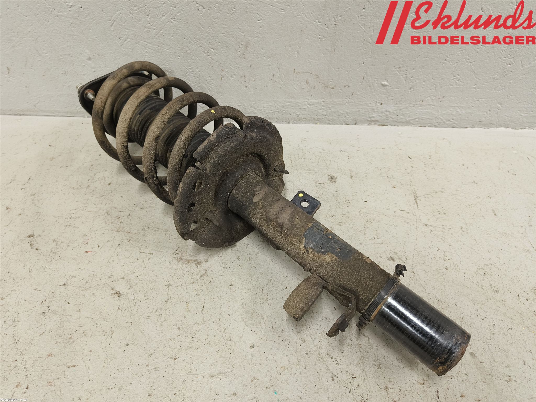 Ford KUGA 17-19 Fjäderben Fram Vänster