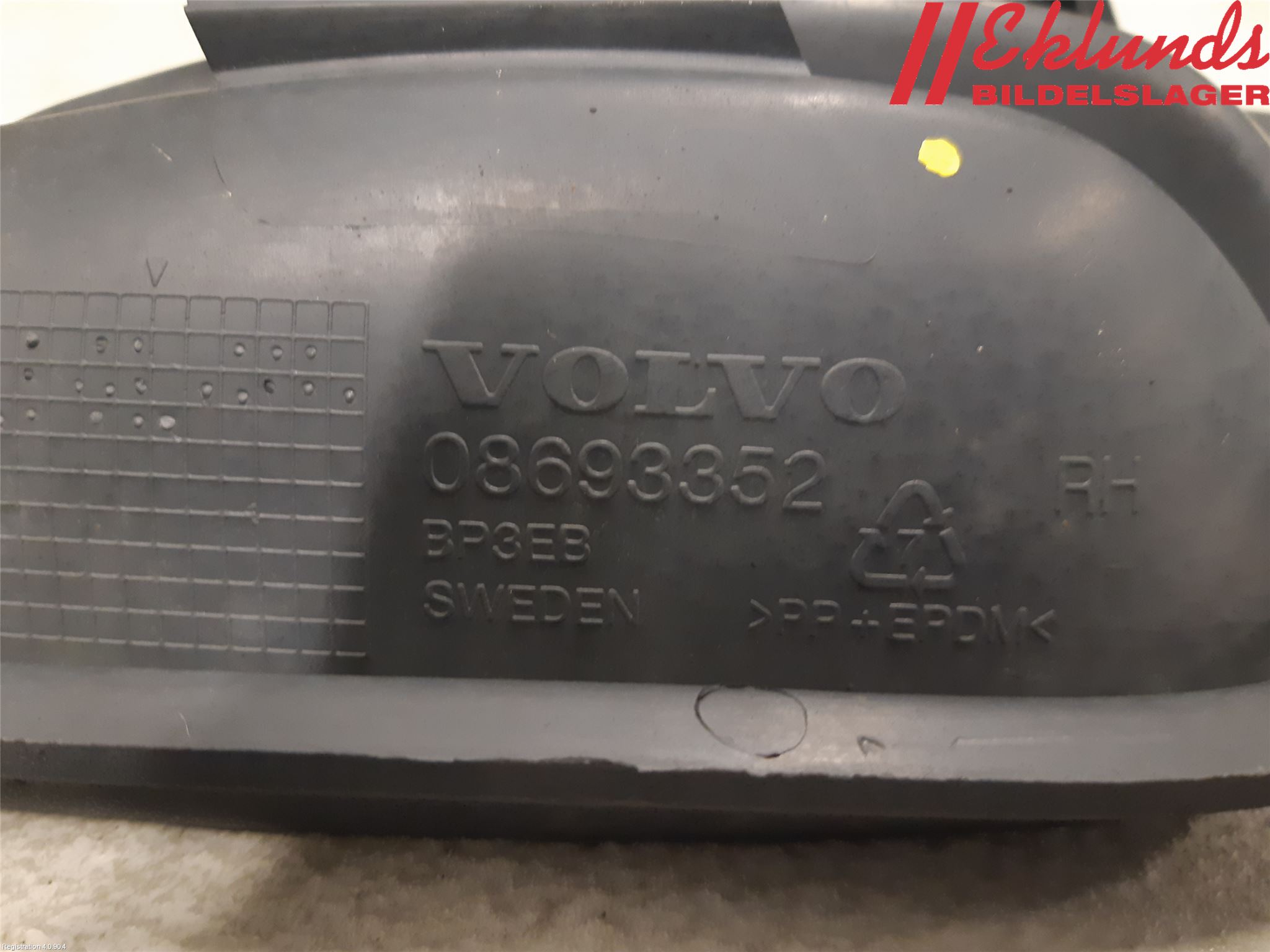 Volvo V70 05-08 Stöt Utfyllnad-List-Grill