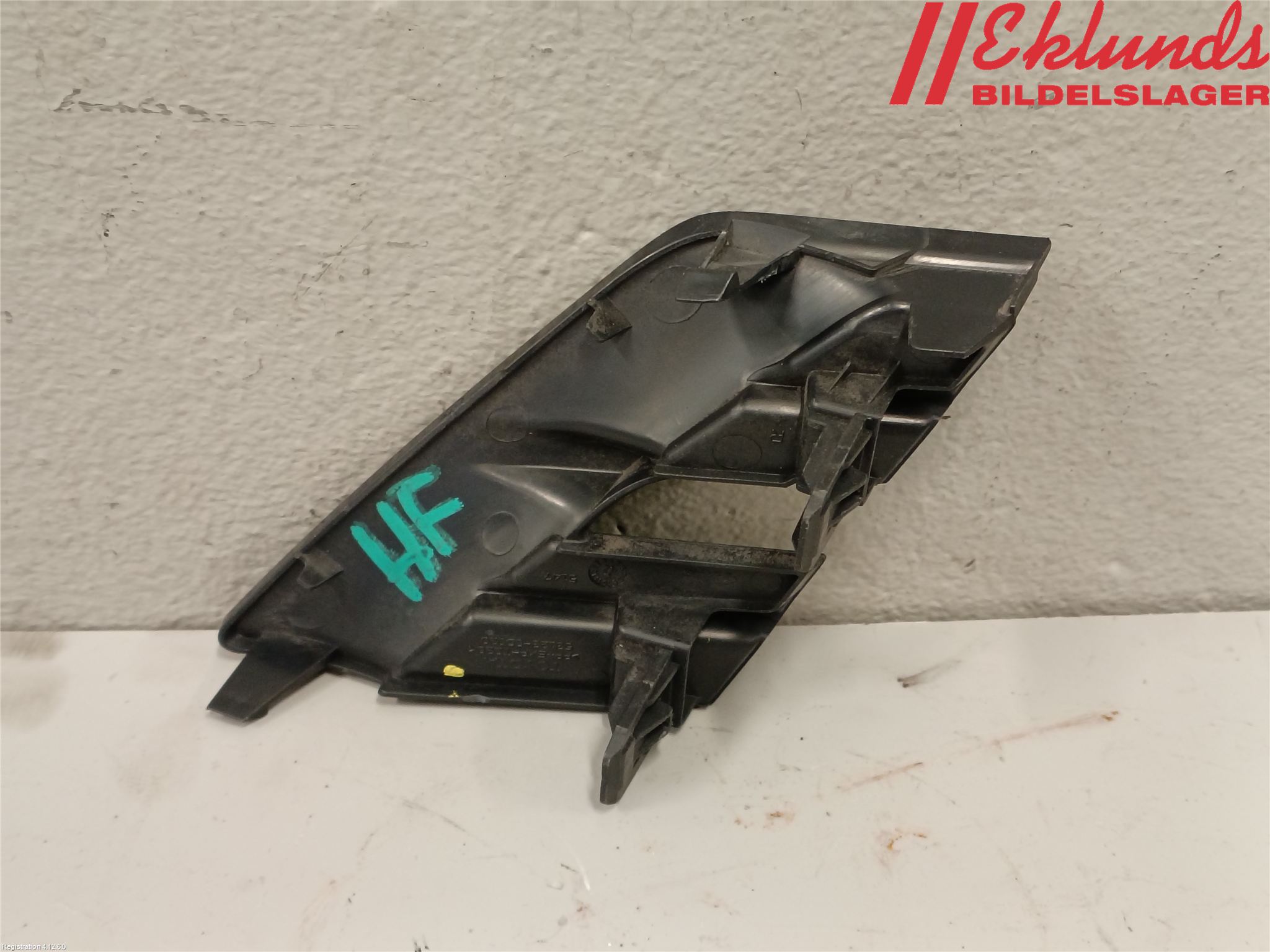 Toyota YARIS XP130 12-14 Stöt Utfyllnad-List-Grill