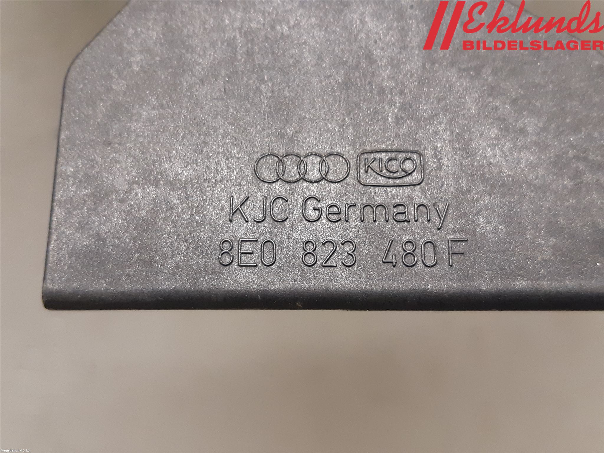 Audi A4/S4 05-07 Huv Spärr