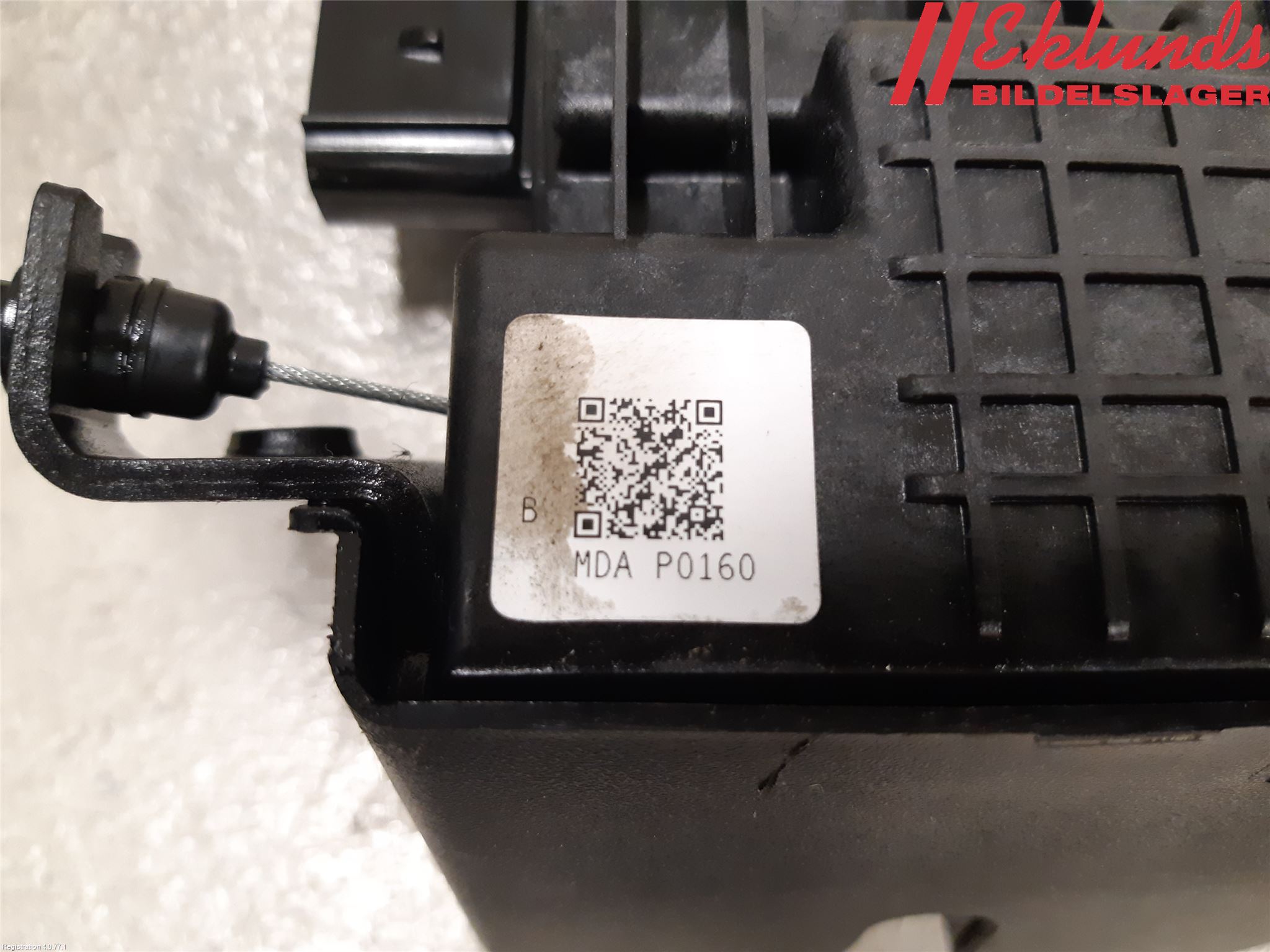 Kia SPORTAGE (QL) 16-21 Låskista Baklucka