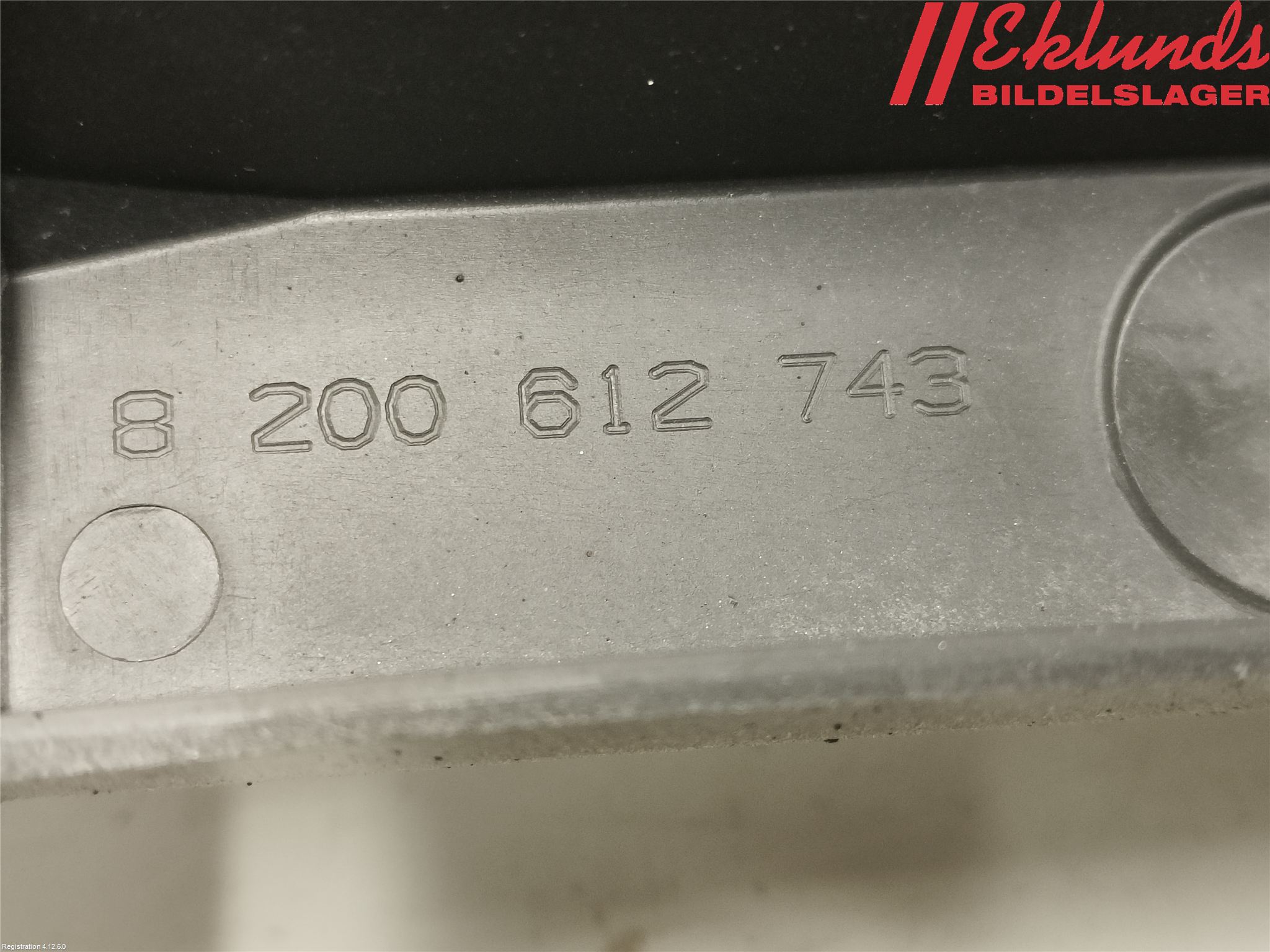 Renault CLIO III  09-12 Stötfångardel Bak Mitt