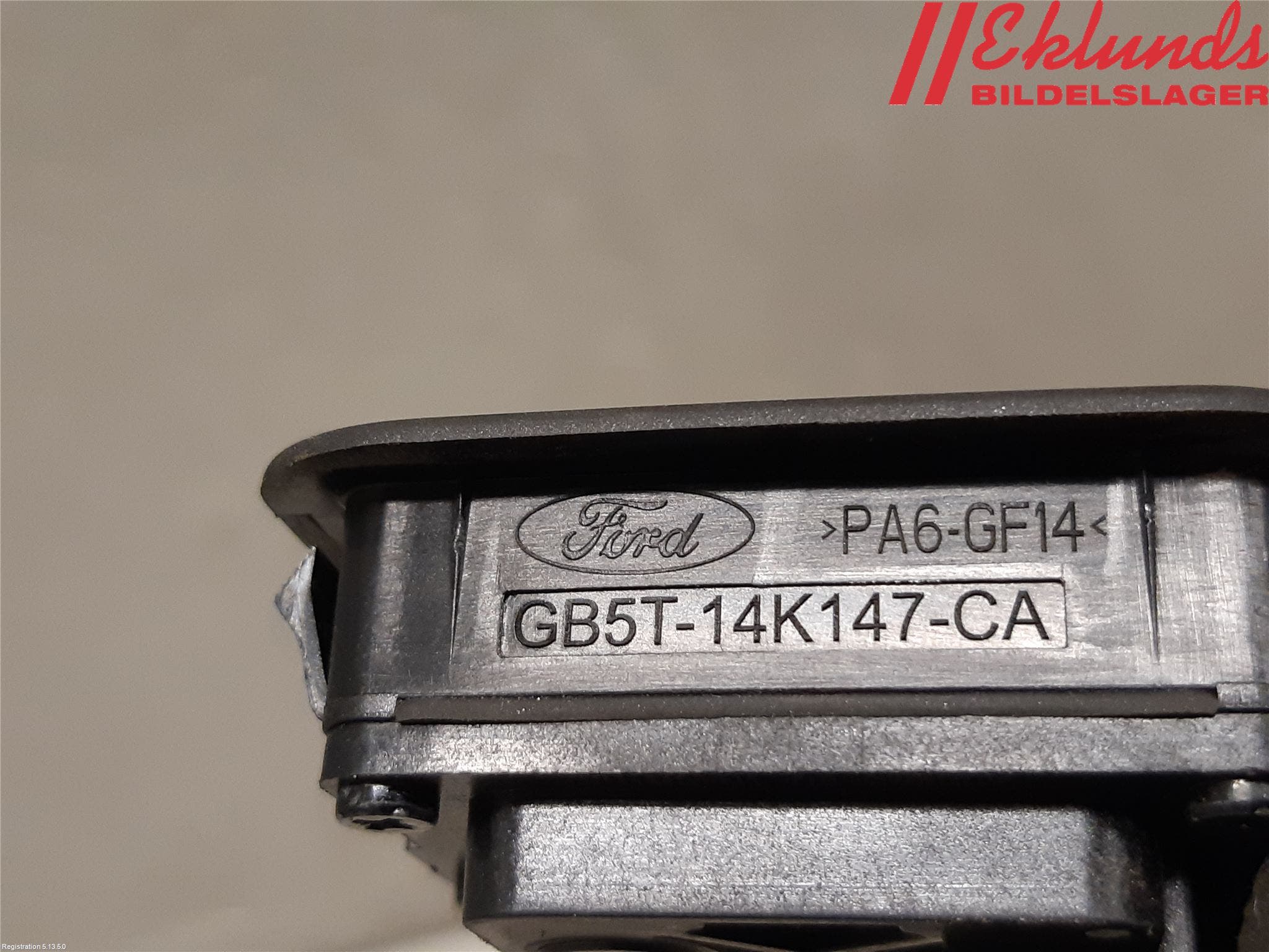 Volkswagen VW TRANSP/CARAVELLE/CALIFORNIA T8 25- Strömställare Baklucka