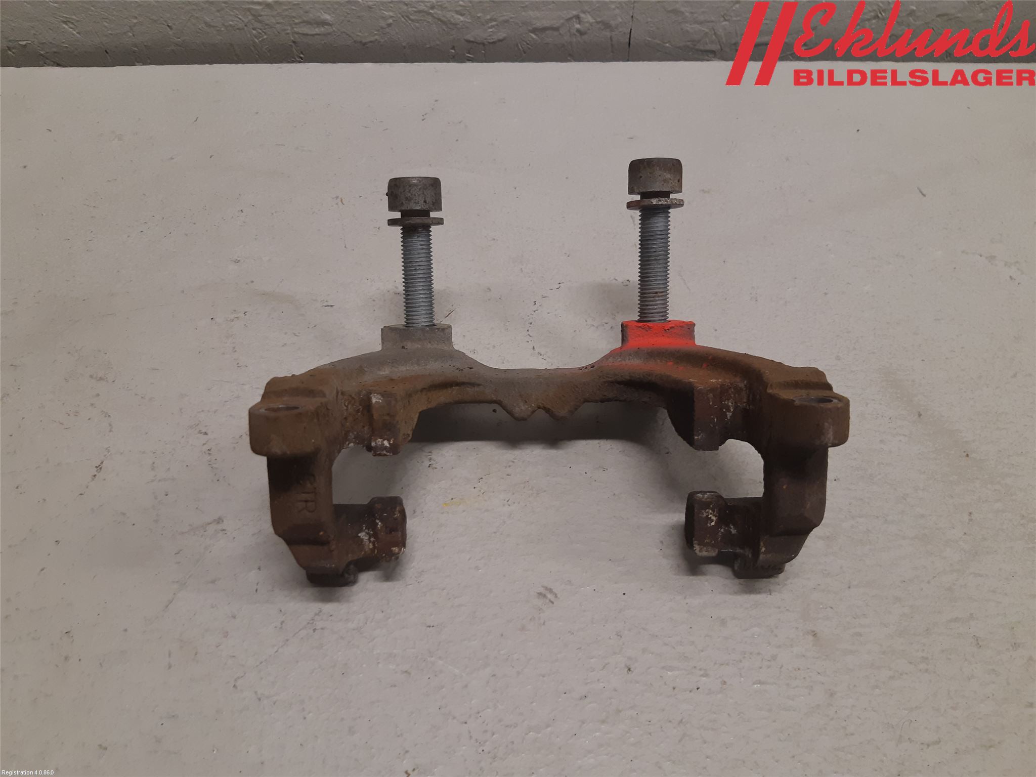 Skoda SUPERB 16-24 Bromsokshållare