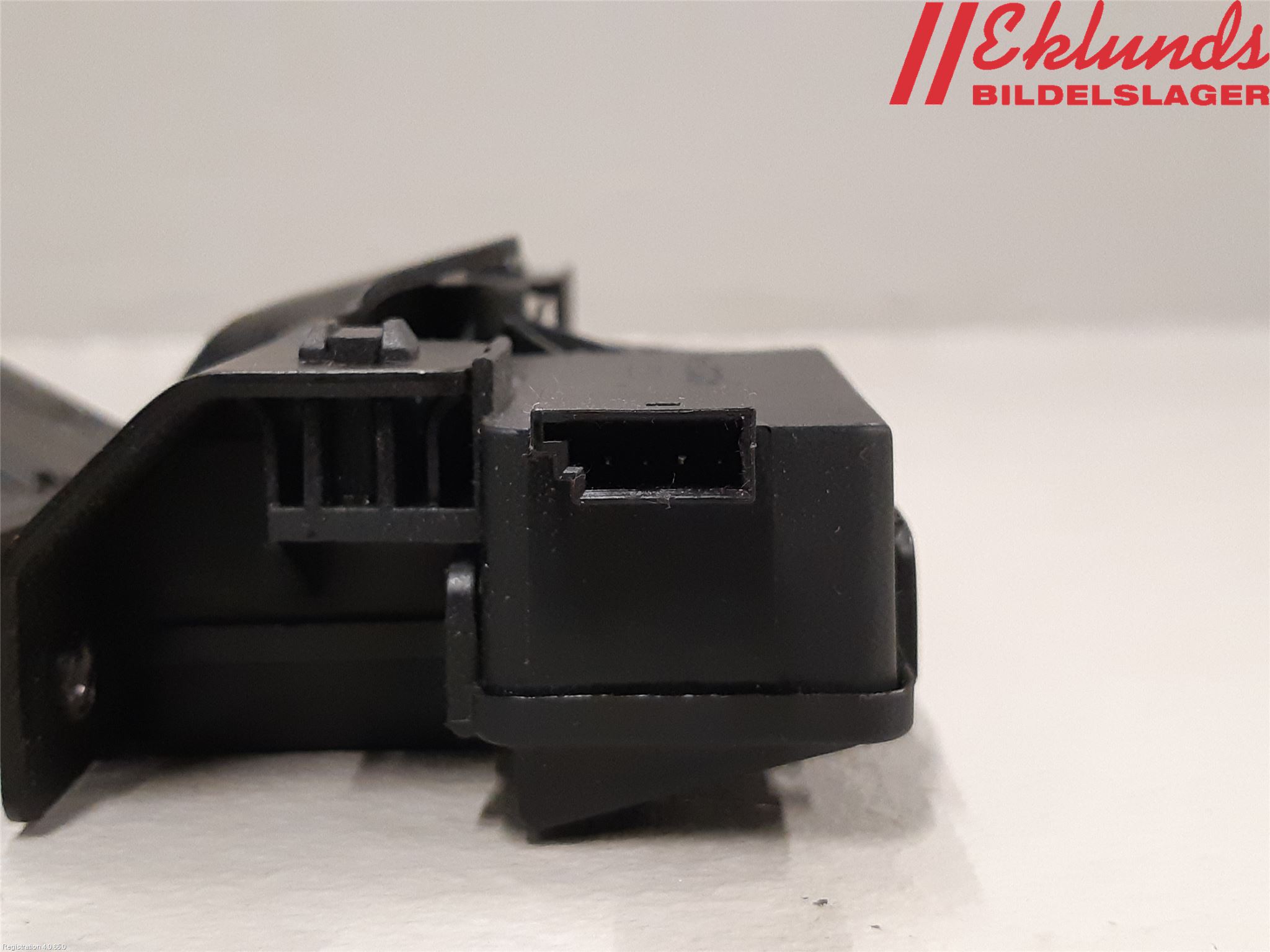 BMW 3 E46      98-05 Låskista Baklucka