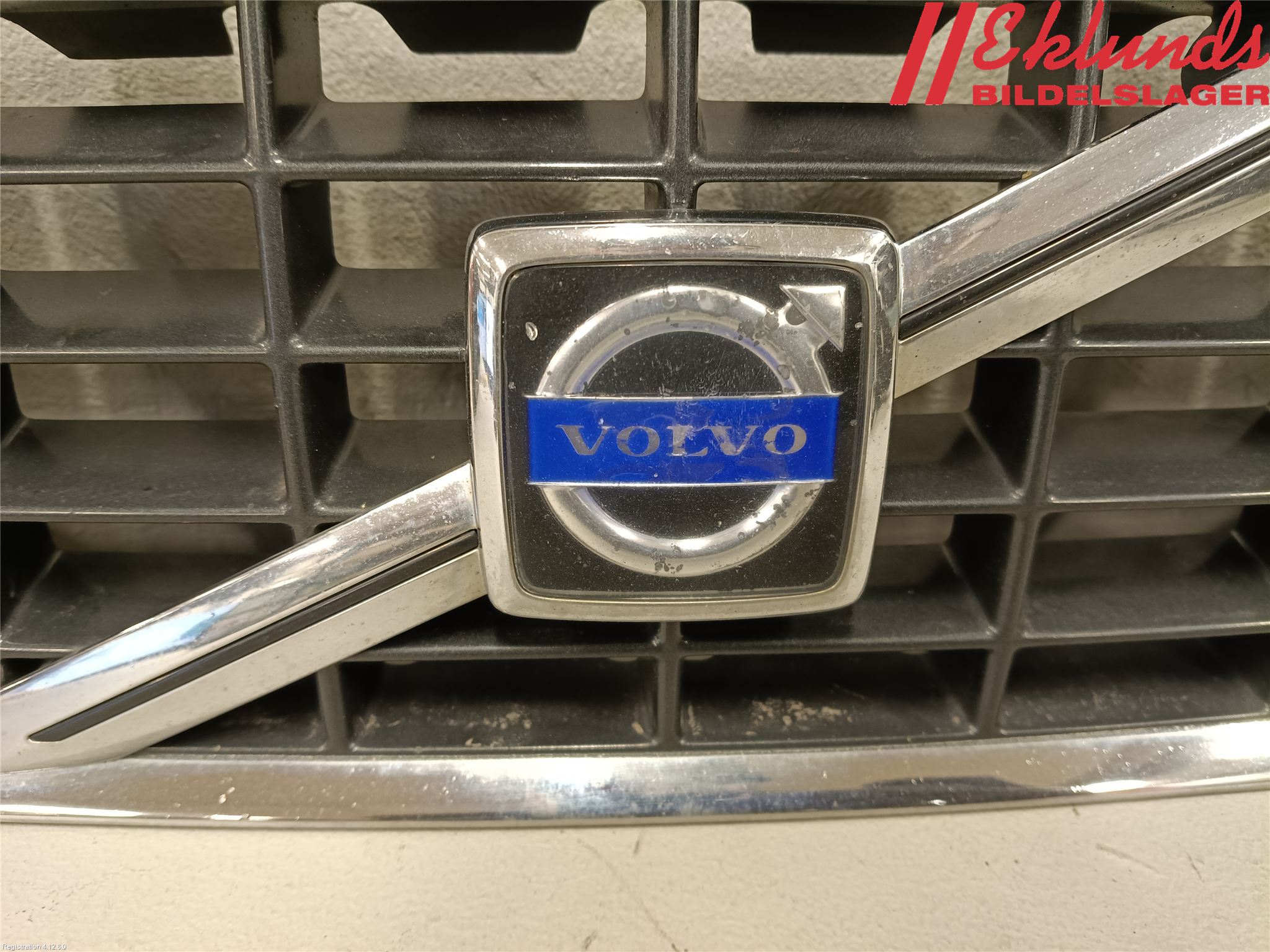 Volvo S60 01-04 Grill Komp