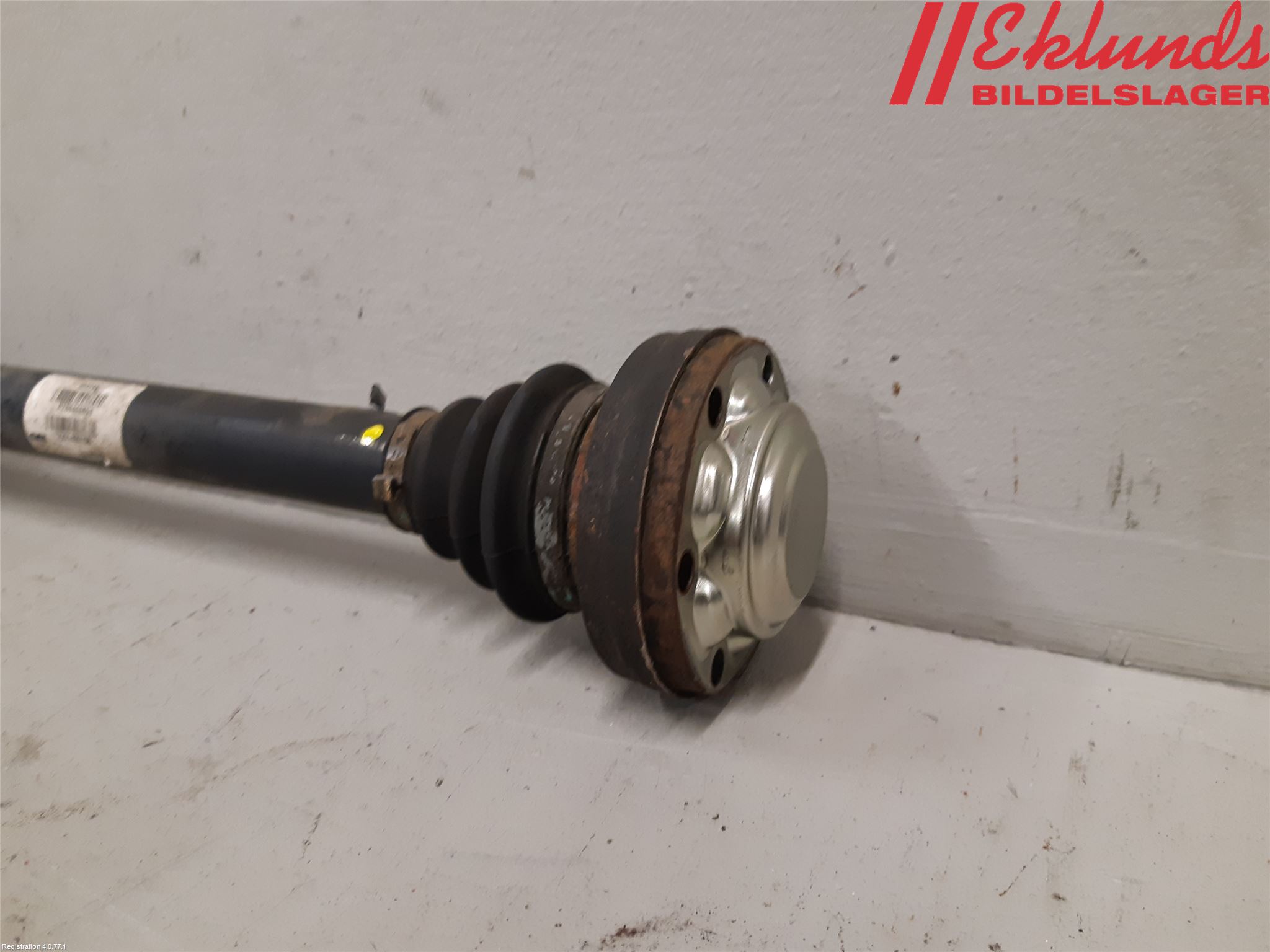 BMW X6 E71/E72   08-14 Drivaxel Bak Vänster