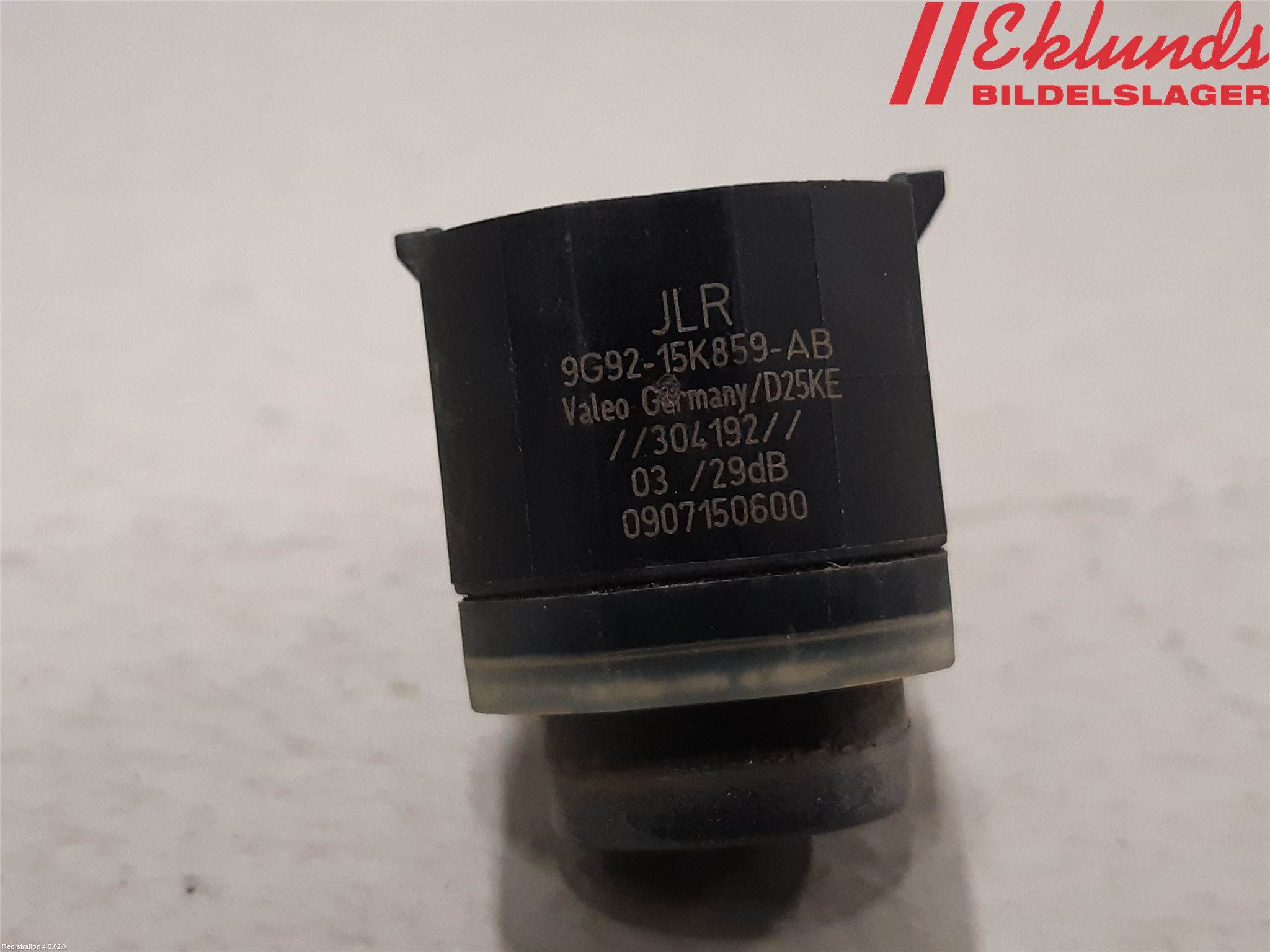 Jaguar XE (X760) 15-24 Parkeringshjälp Frontsensor