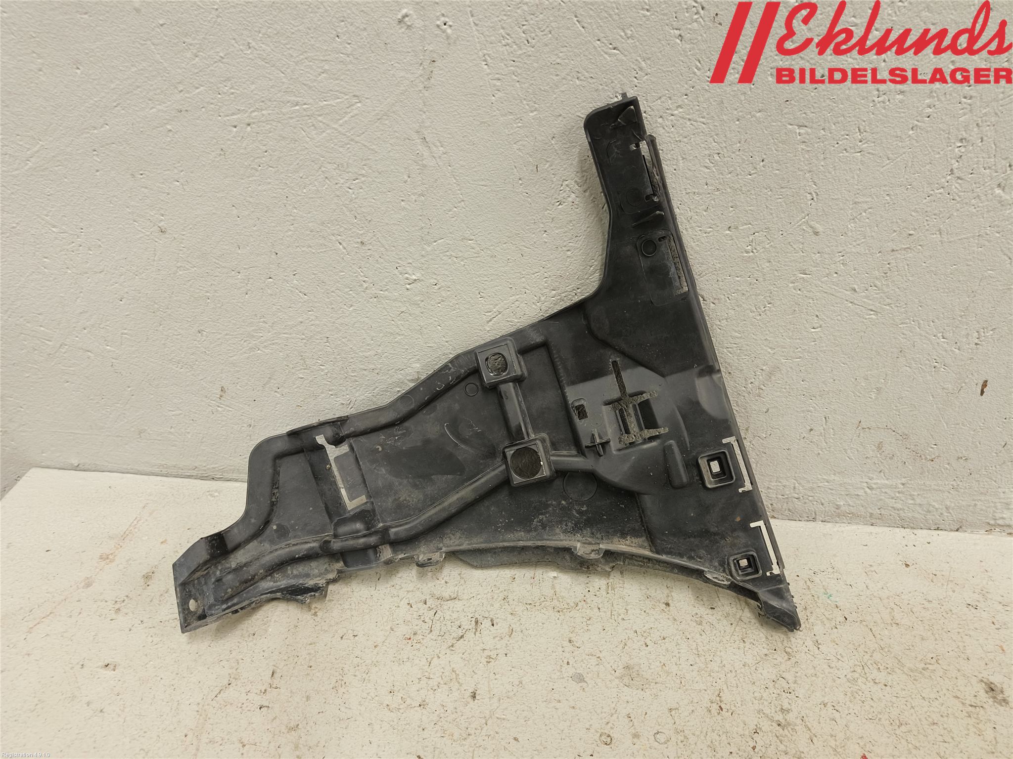 Volvo V70 05-08 Stötfångarfäste Fram Hö