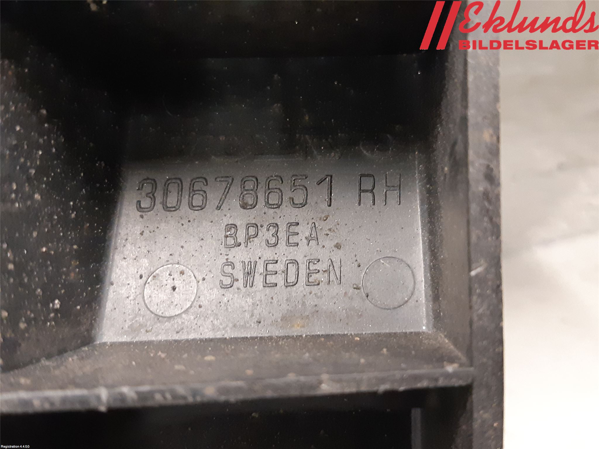 Volvo V70 08-13 Stötfångarfäste Bak Hö