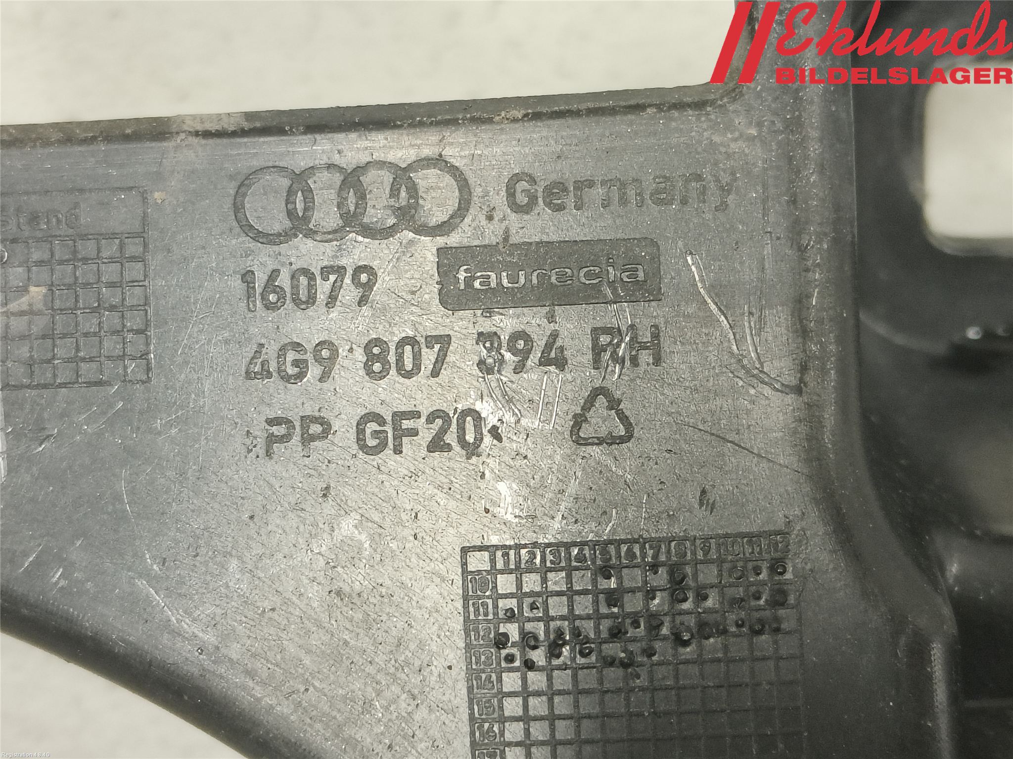Audi A6/S6 4G 11-18 Stötfångarfäste Bak Hö