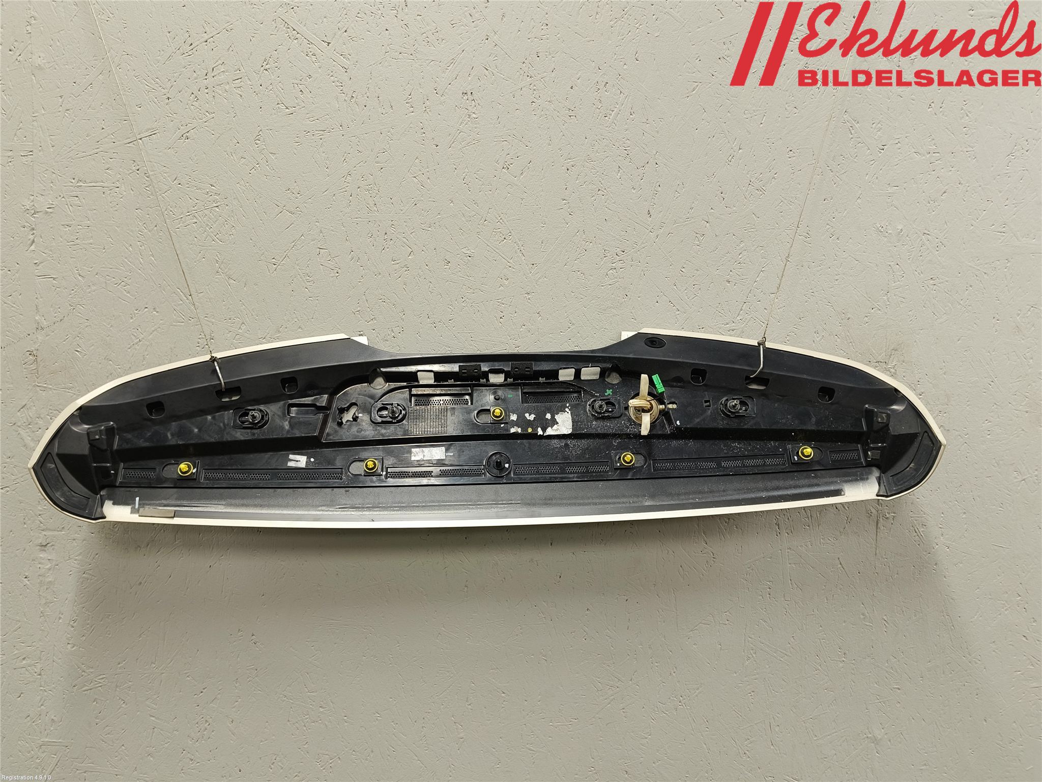 Volvo V60 CROSS COUNTRY 16-18 Spoiler Baklucka