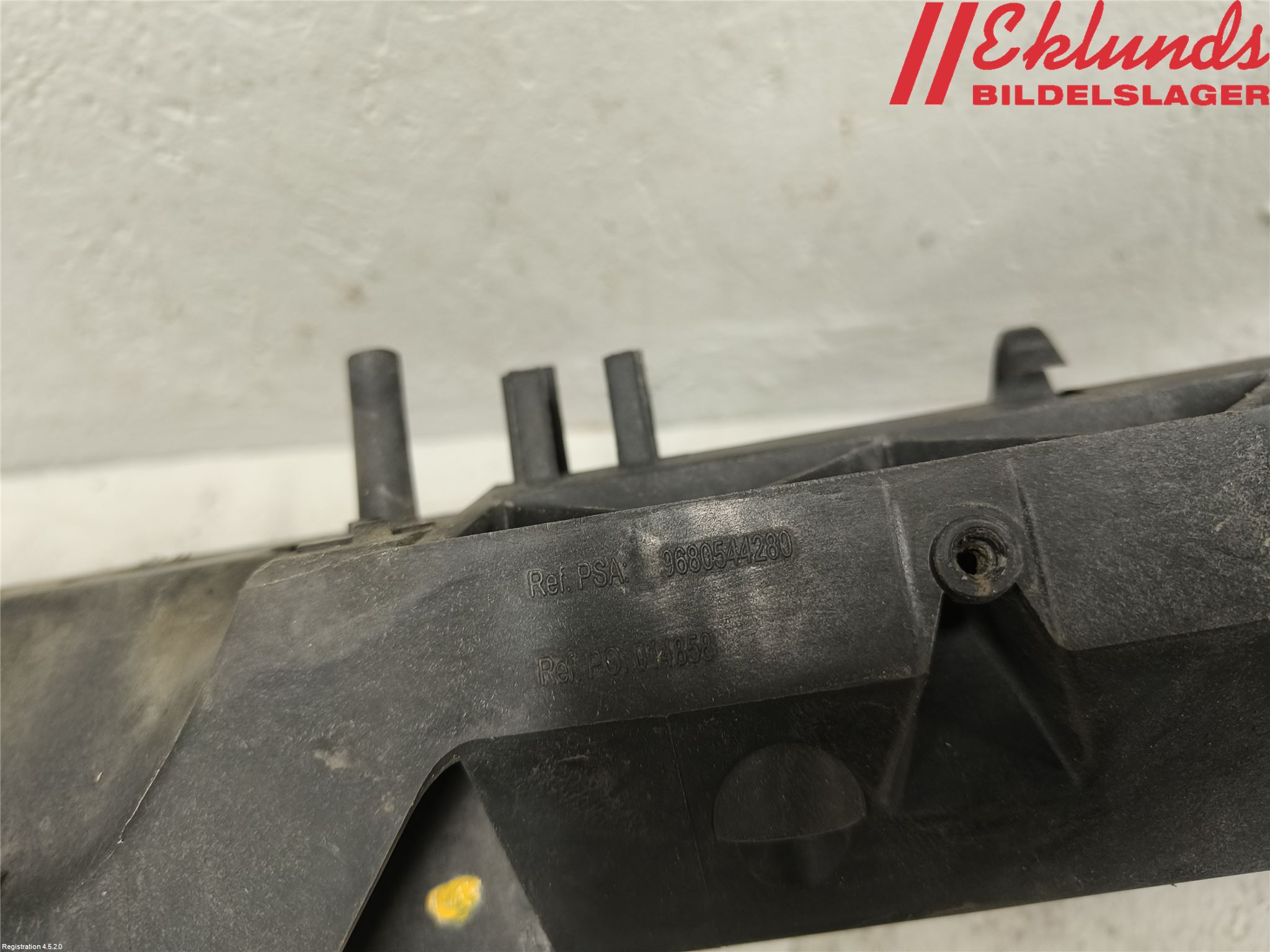 Peugeot PARTNER 08-15 Grill-Galler