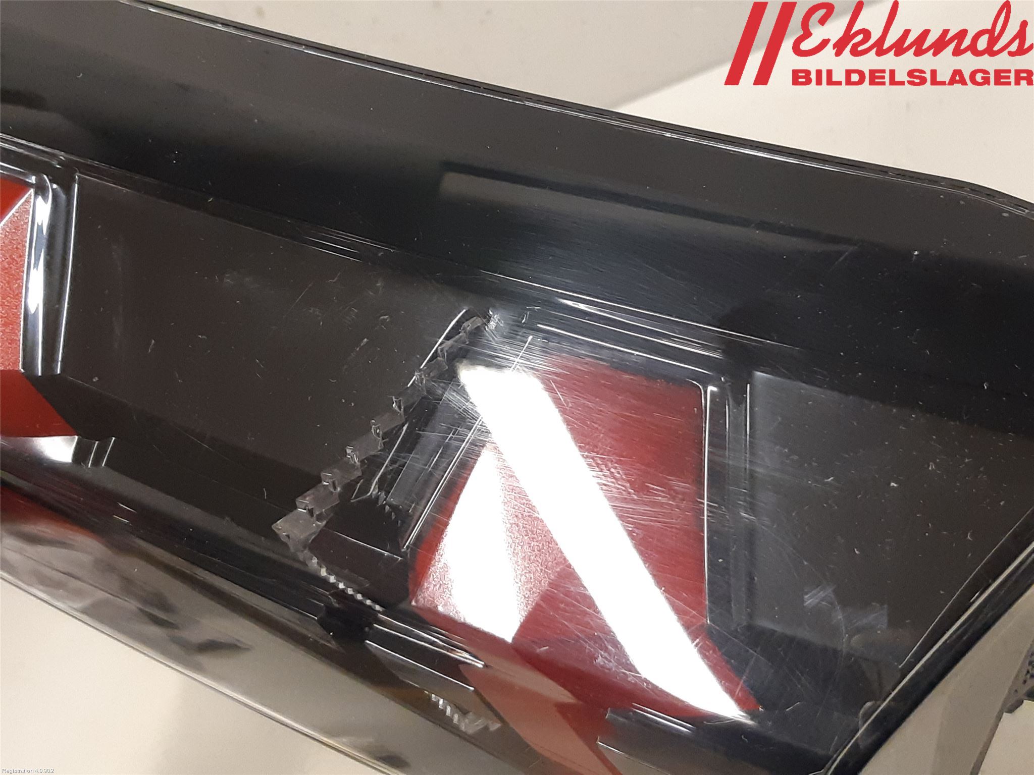 Peugeot 2008/E-2008 20- Bakljus Lucka Hö