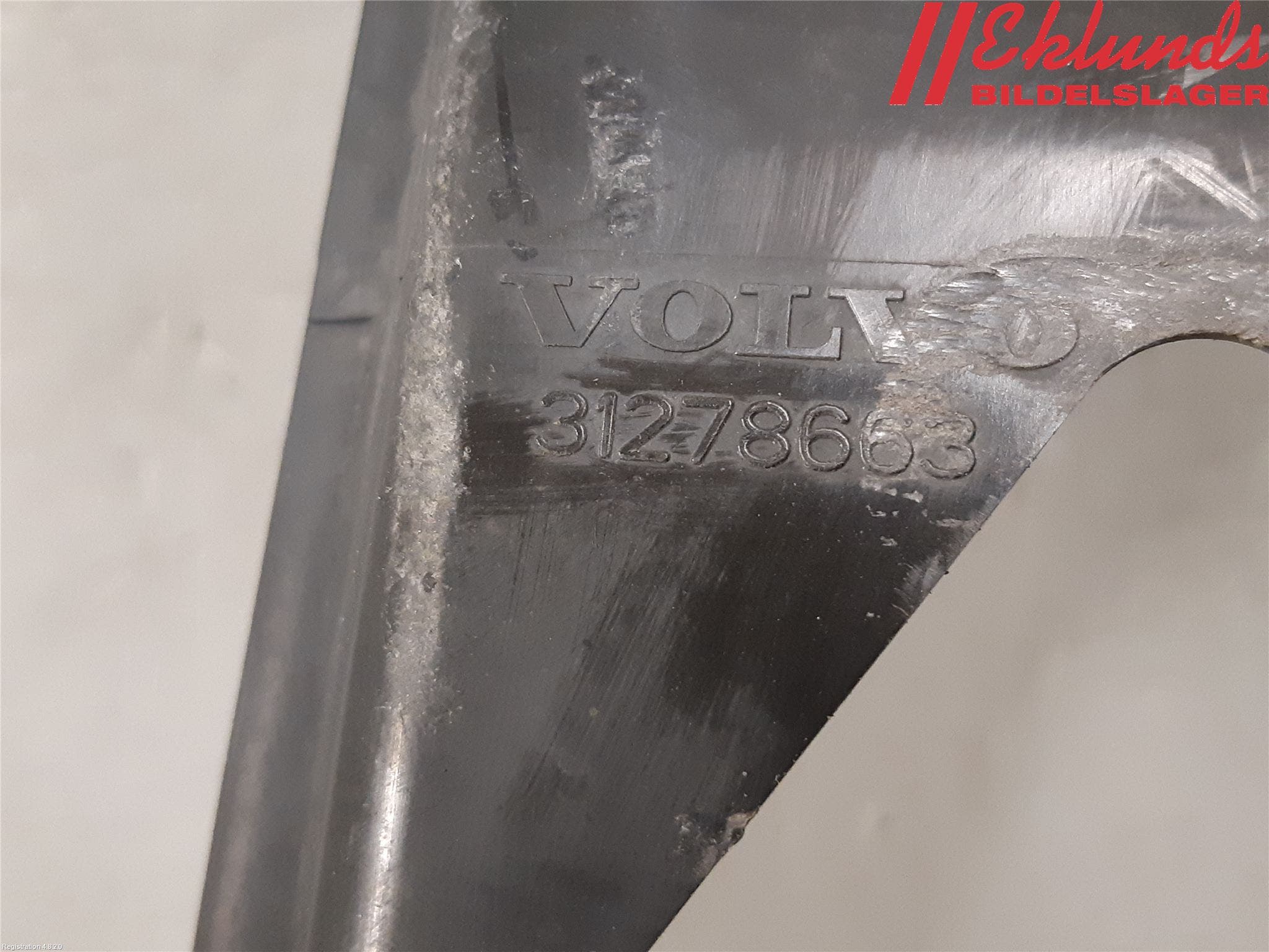 Volvo V50 08-12 Täckplast Front