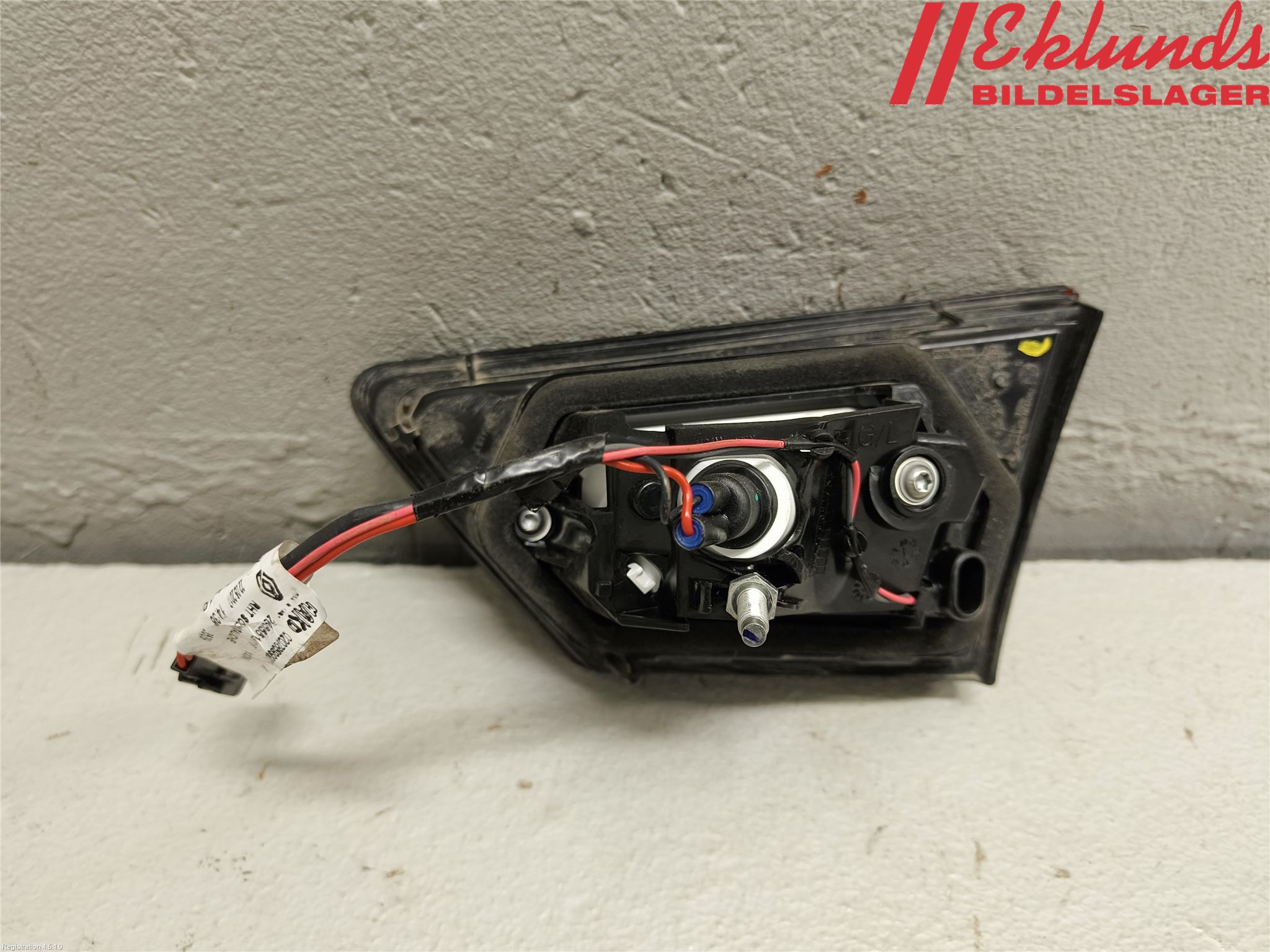 Renault CLIO IV 16-19 Bakljus Lucka Vä