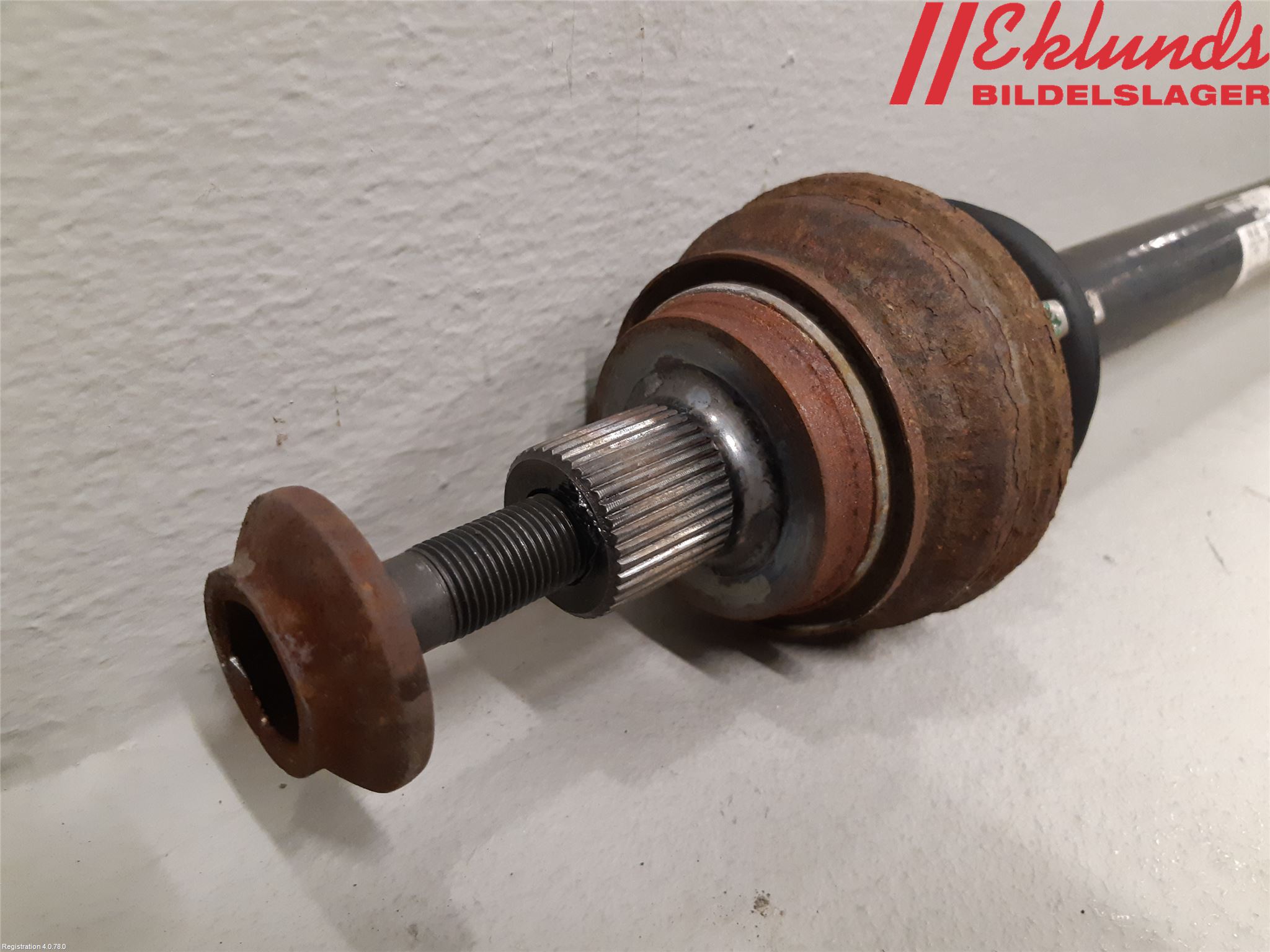 Audi A4/S4 B9 16-19 Drivaxel Bak Höger