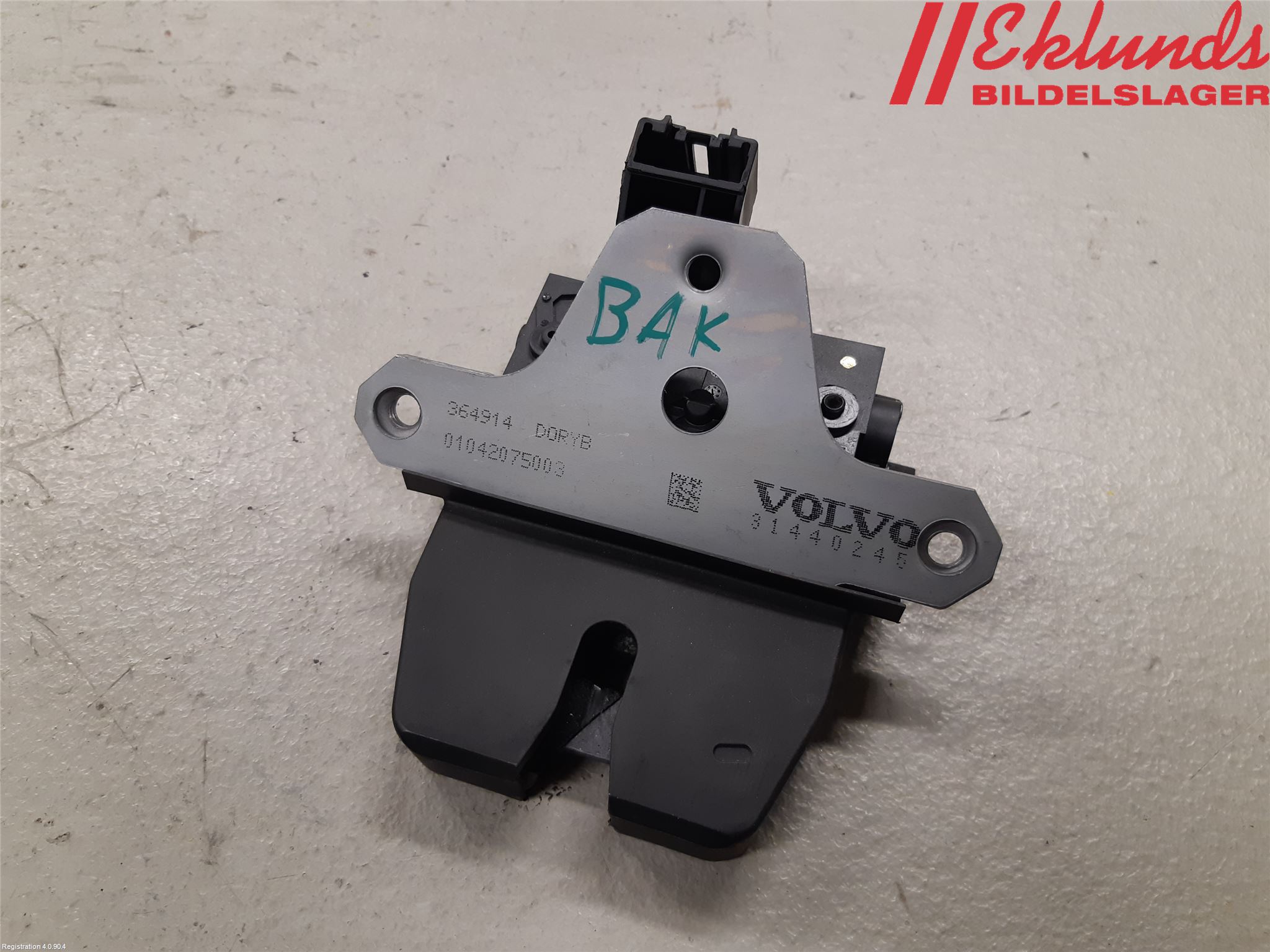 Volvo V40 12-19 Låskista Baklucka