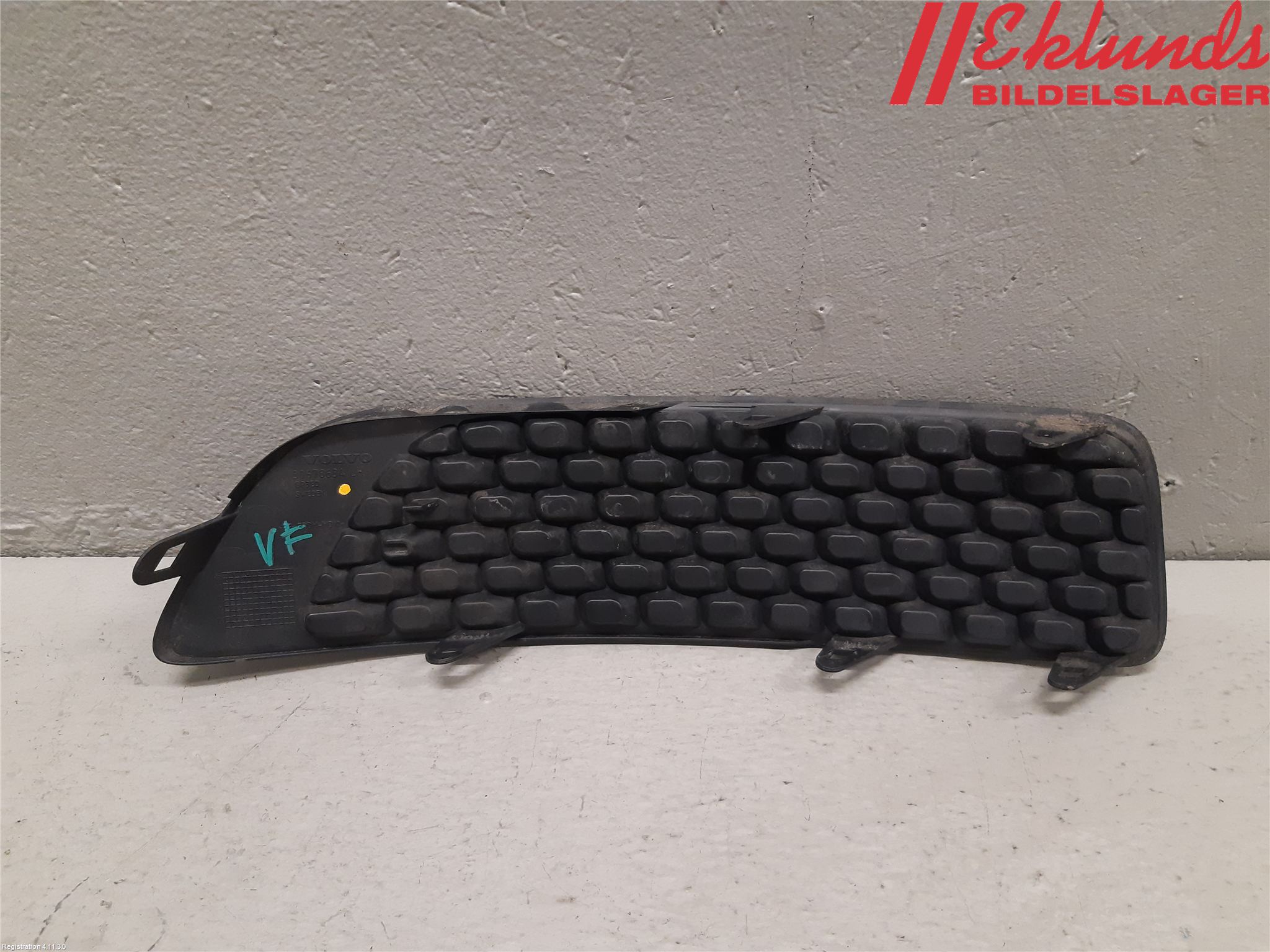 Volvo V70 08-13 Stöt Utfyllnad-List-Grill