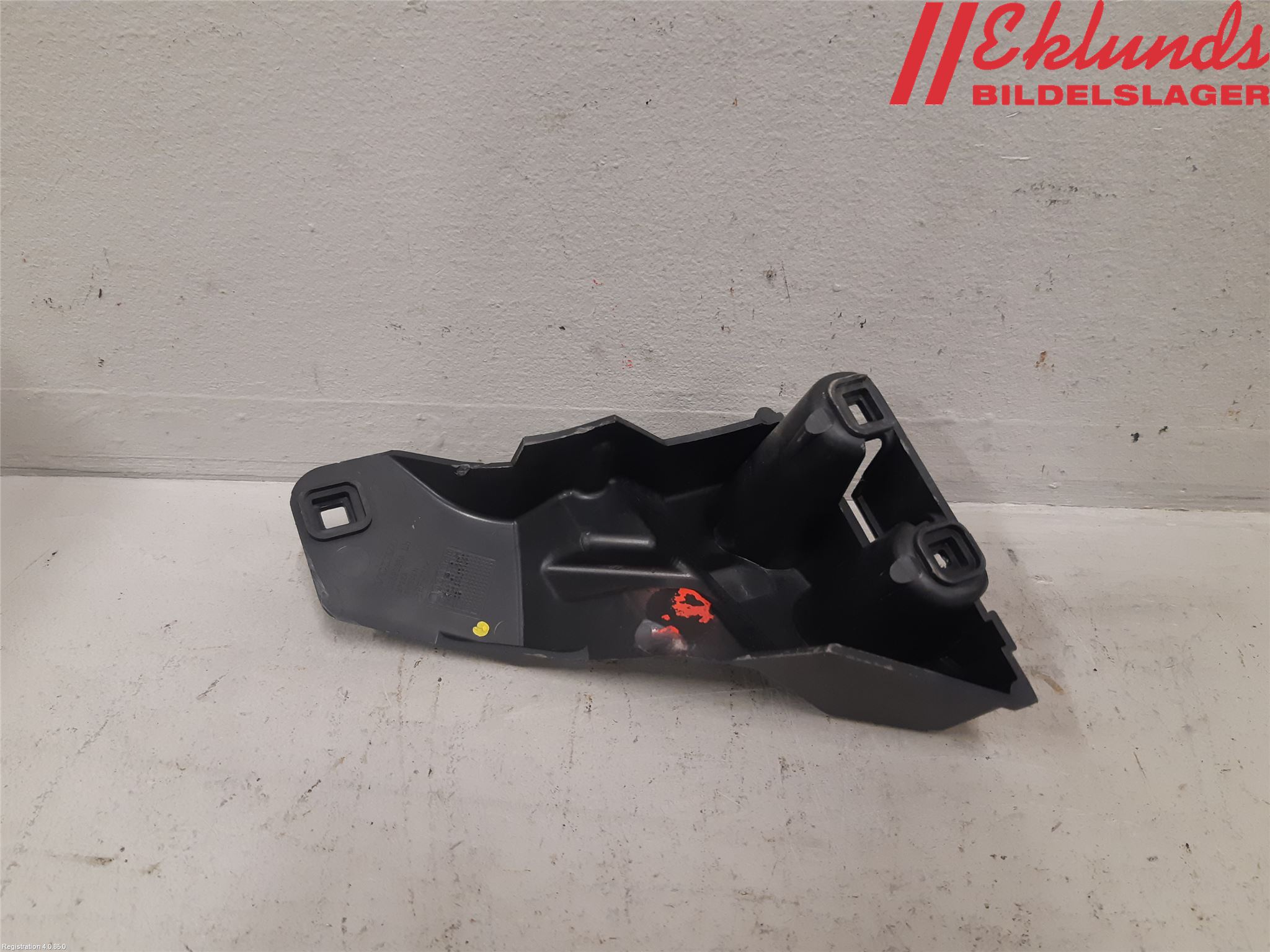 Volvo V70 05-08 Stötfångarfäste Bak Vä