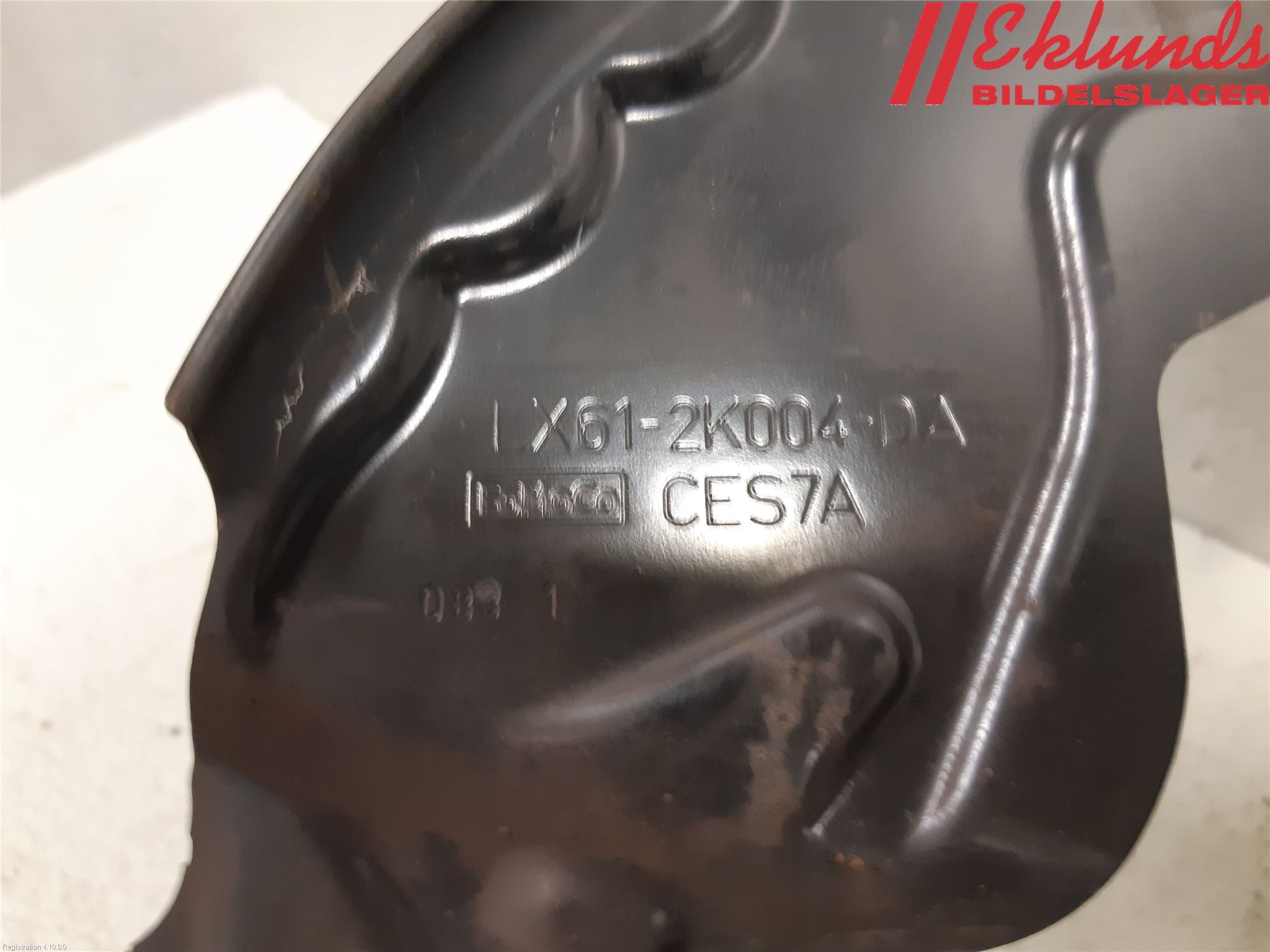 Ford FOCUS 19- Bromssköld Fram