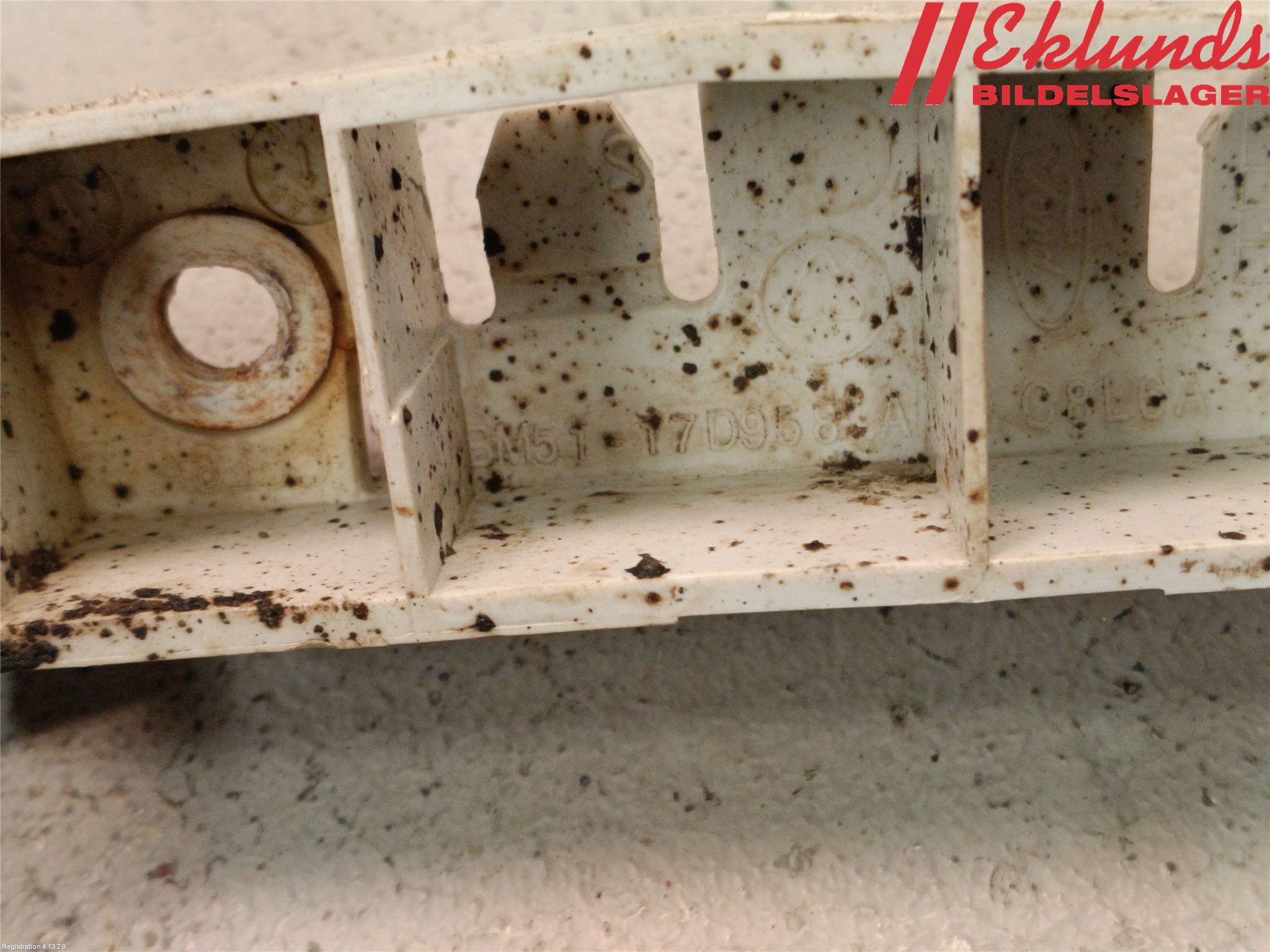 Ford FOCUS 15-18 Stötfångarfäste Fram Hö