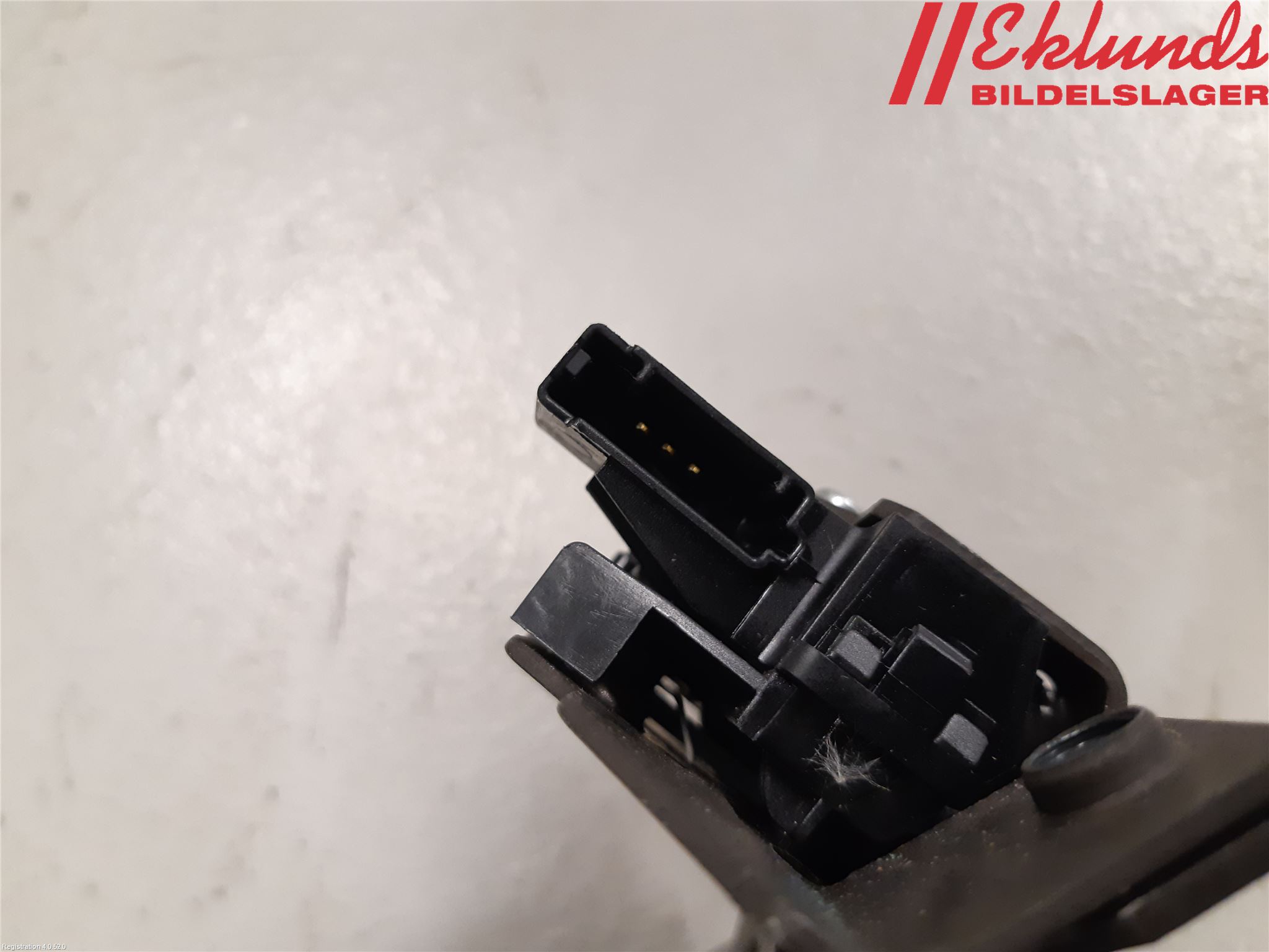 Opel ASTRA J 10-15 Låskista Baklucka