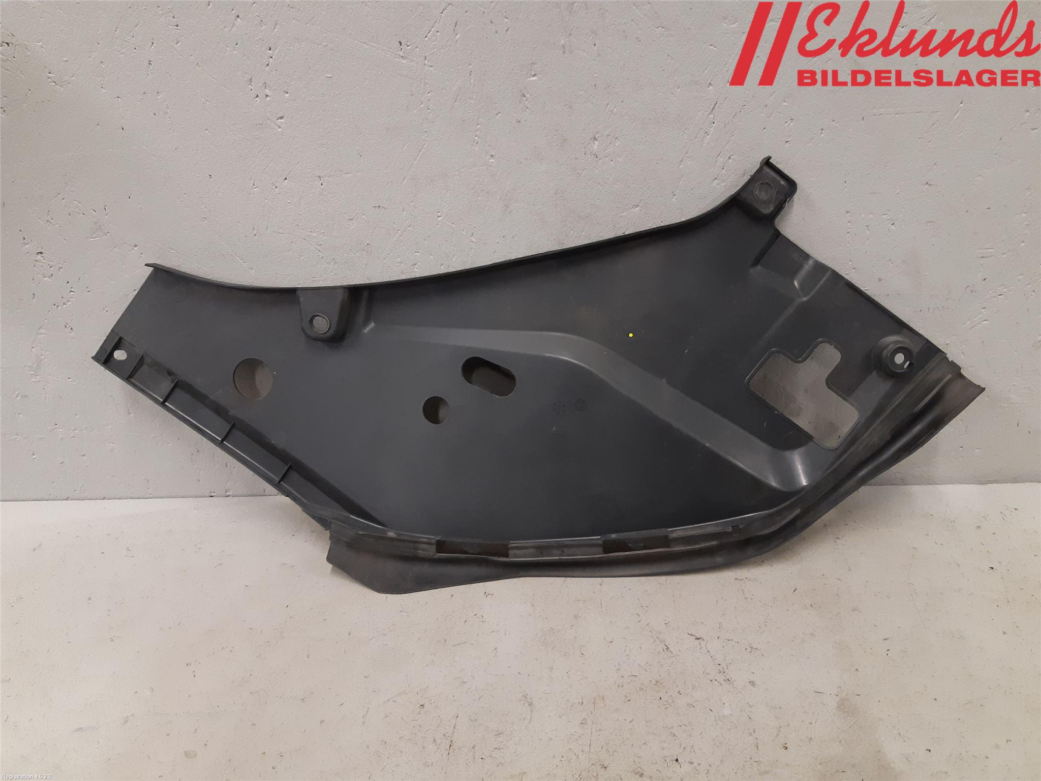 Volvo V90 17->> Täckplast Front