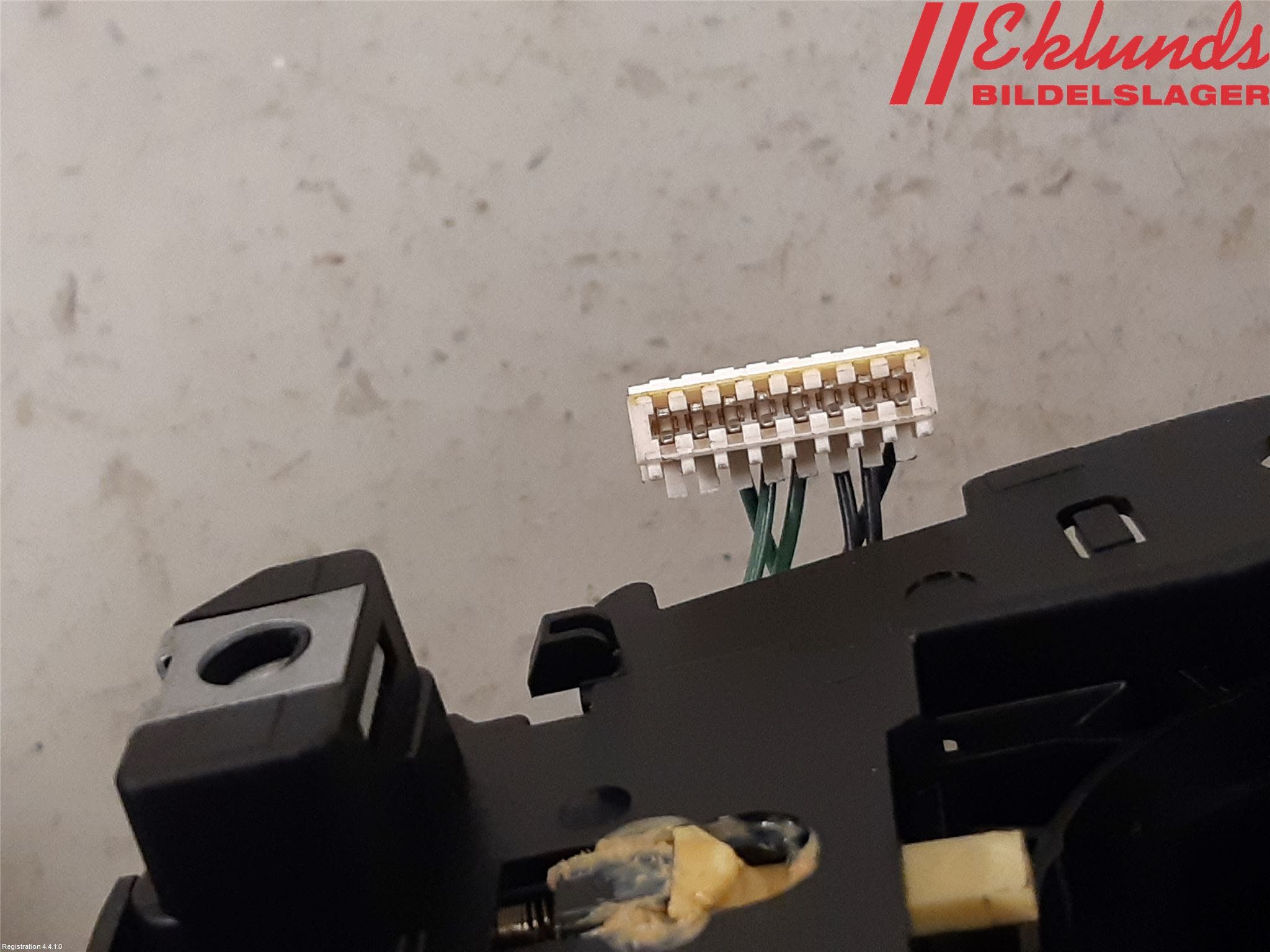 Volkswagen VW GOLF VI 09-13 Spakcentral