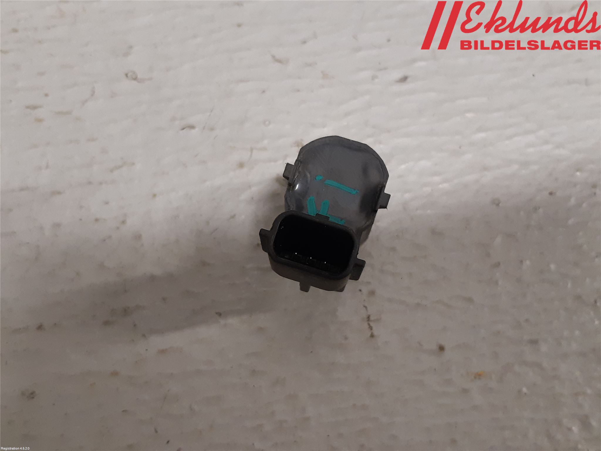 Nissan QASHQAI 14-17 Parkeringshjälp Frontsensor