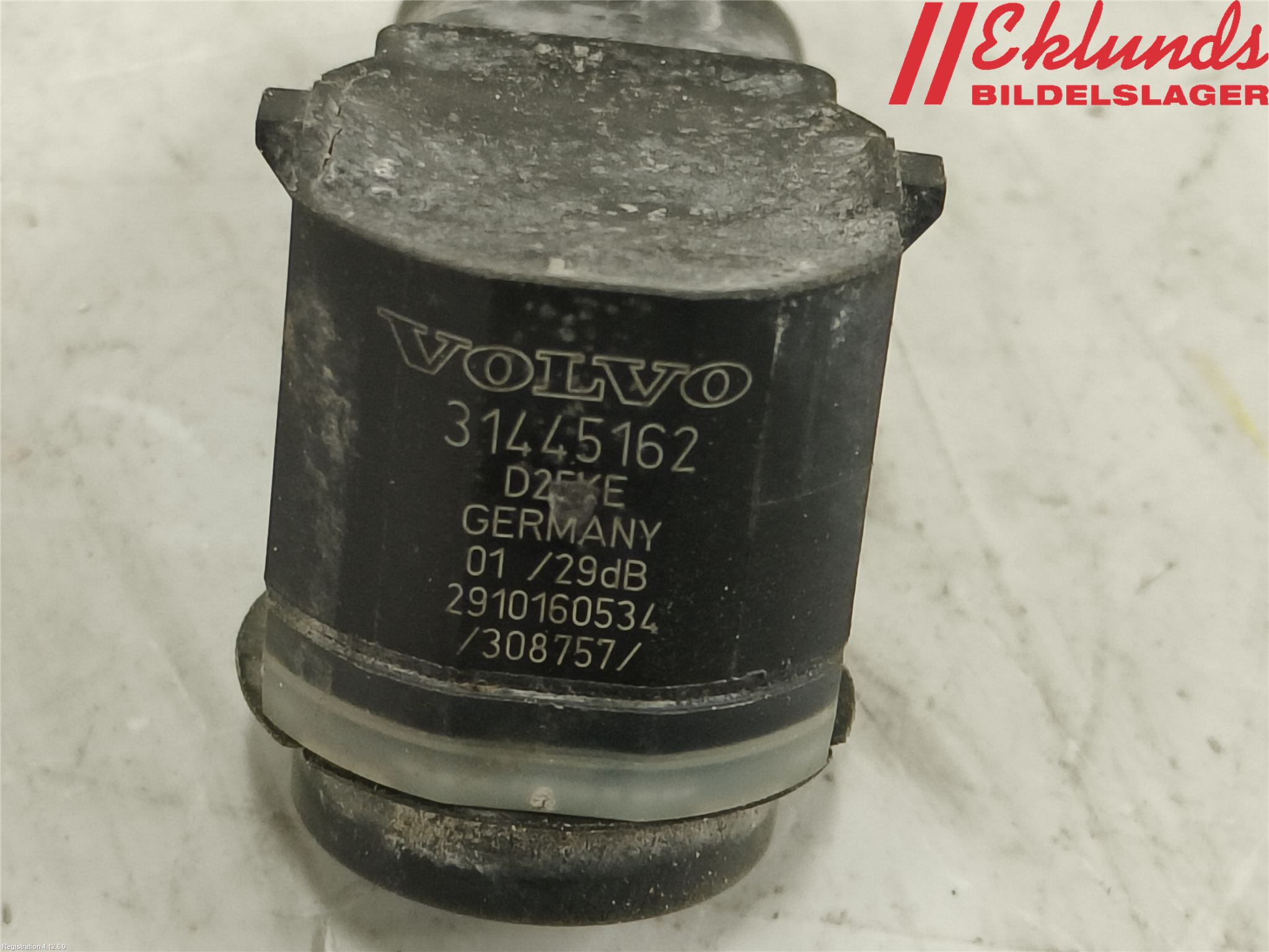 Volvo V60 CROSS COUNTRY 16-18 Parkeringshjälp Backsensor