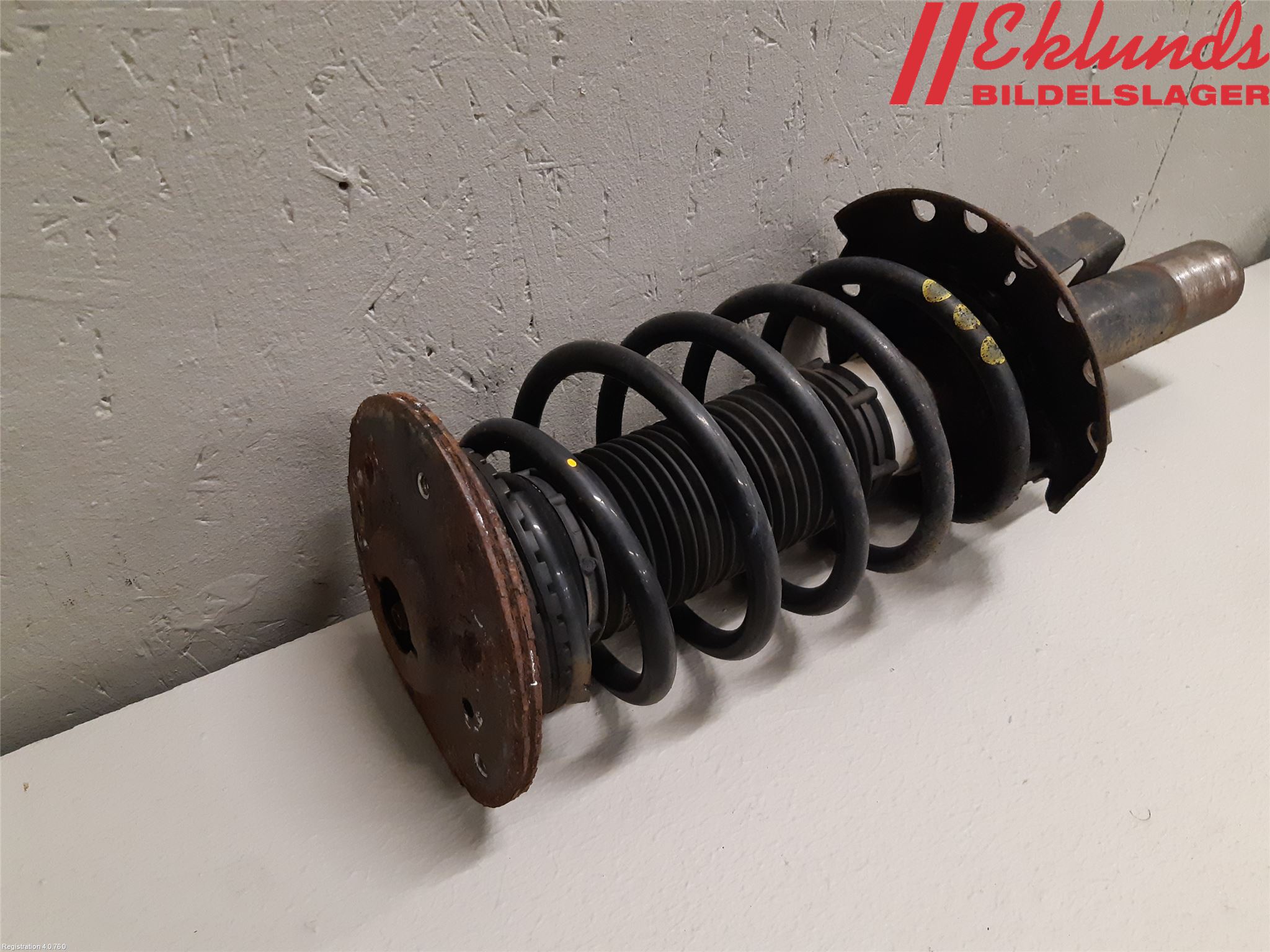 Volvo V70 08-13 Fjäderben Fram Höger