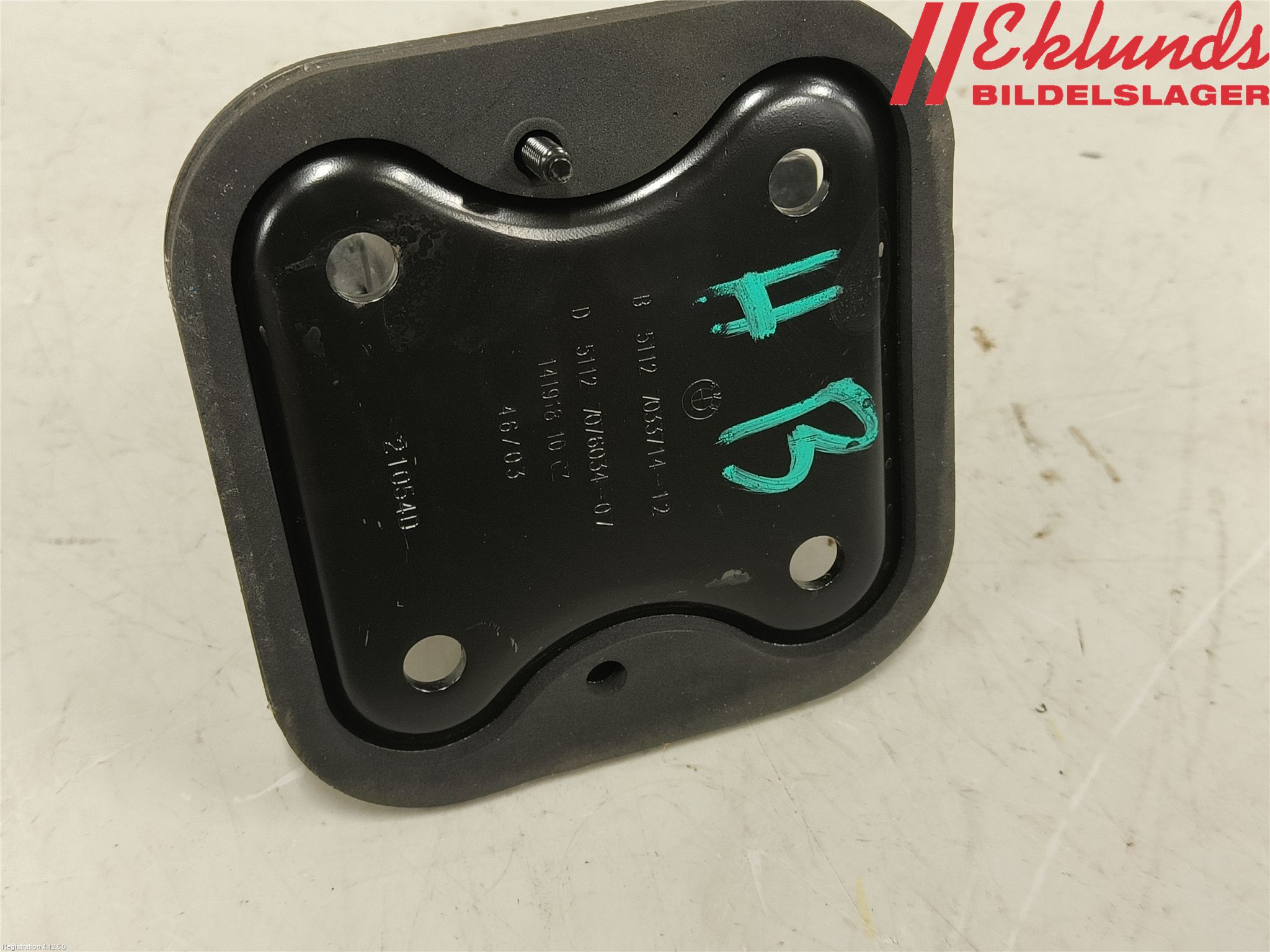 BMW 6 E63/64    02-10 Stötfångarbärjärn Bak