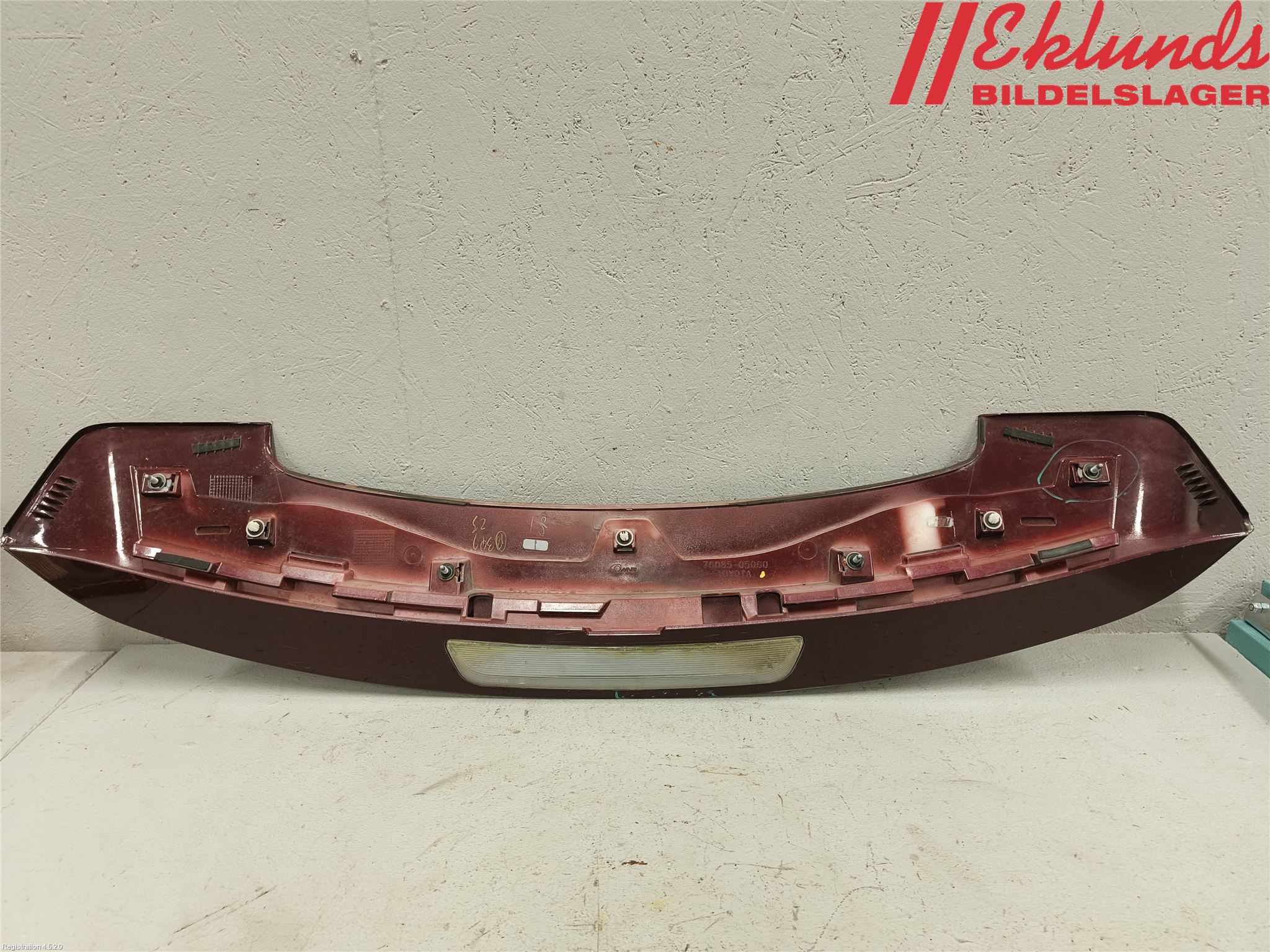 Toyota AVENSIS 09-15 Spoiler Baklucka