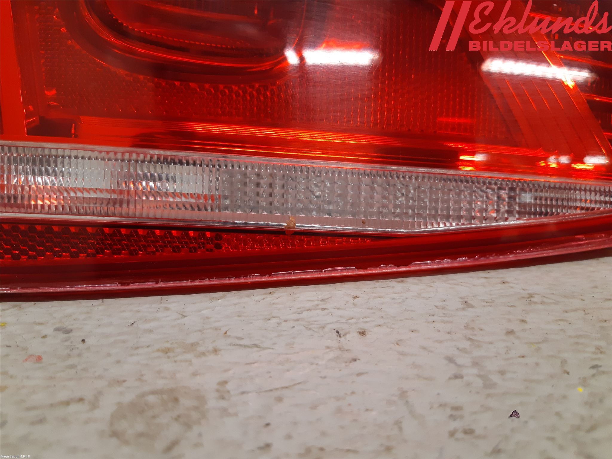 Volkswagen VW PASSAT 11-14 Bakljus Lucka Vä