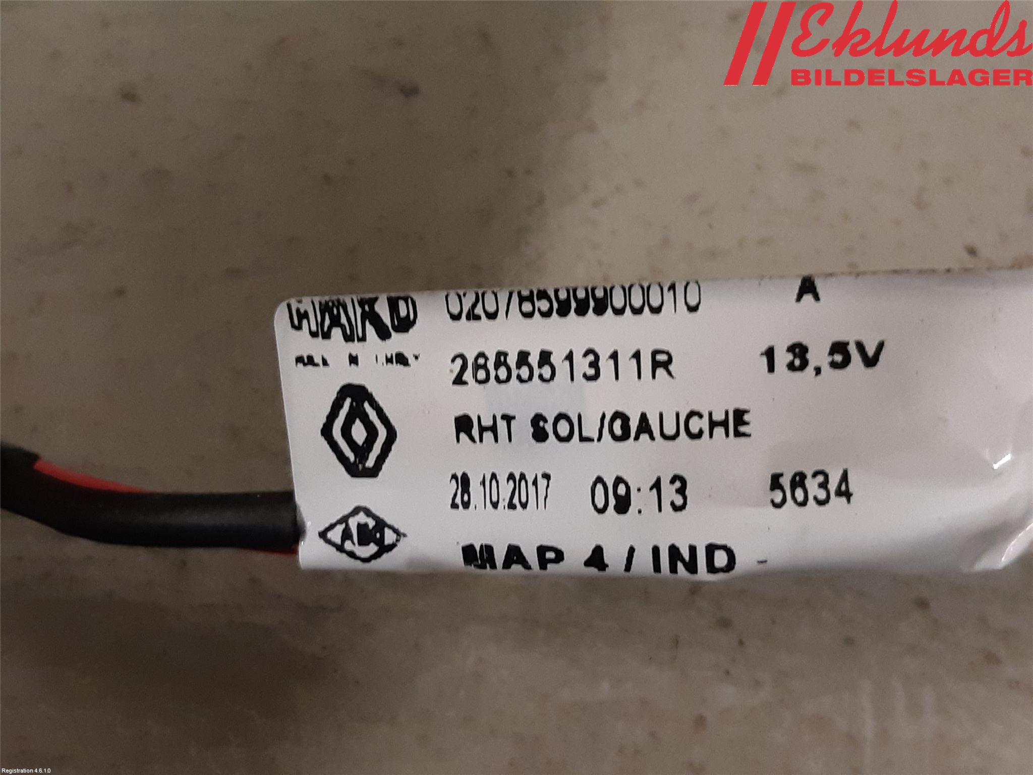 Renault CLIO IV 16-19 Bakljus Lucka Vä