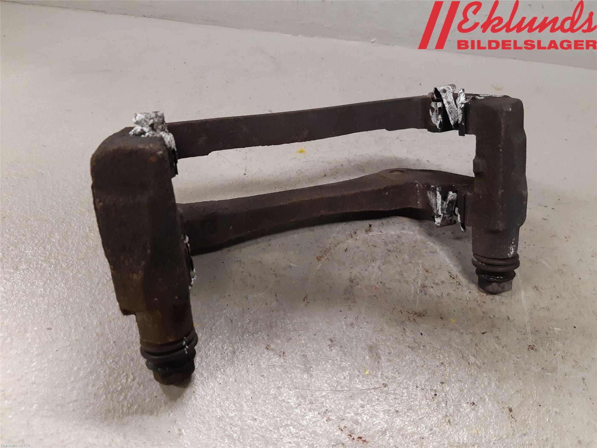 Toyota RAV4 13-18 Bromsokshållare