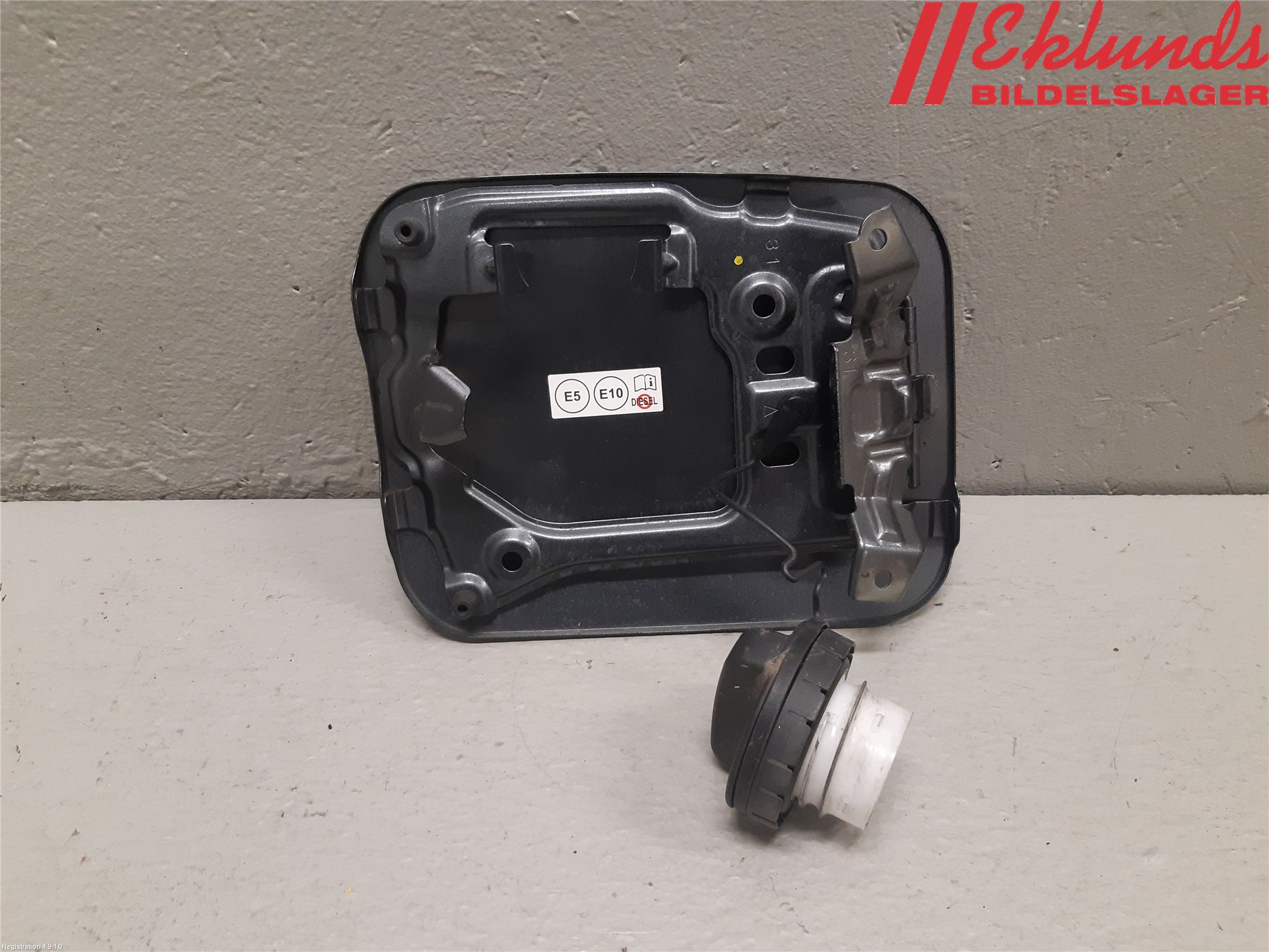 Toyota RAV4 19- Tanklucka