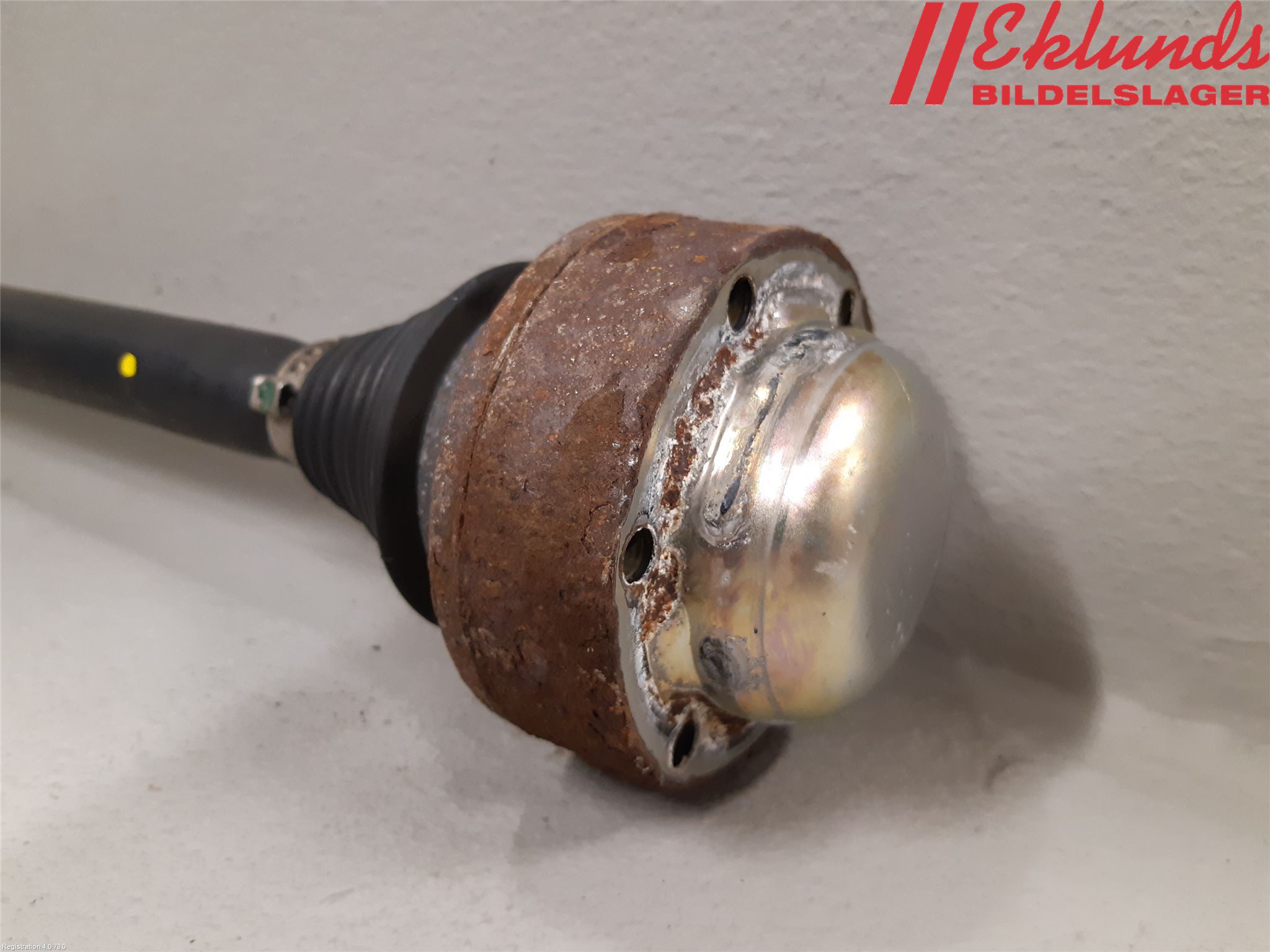 Audi A4/S4 B9 16-19 Drivaxel Bak Vänster