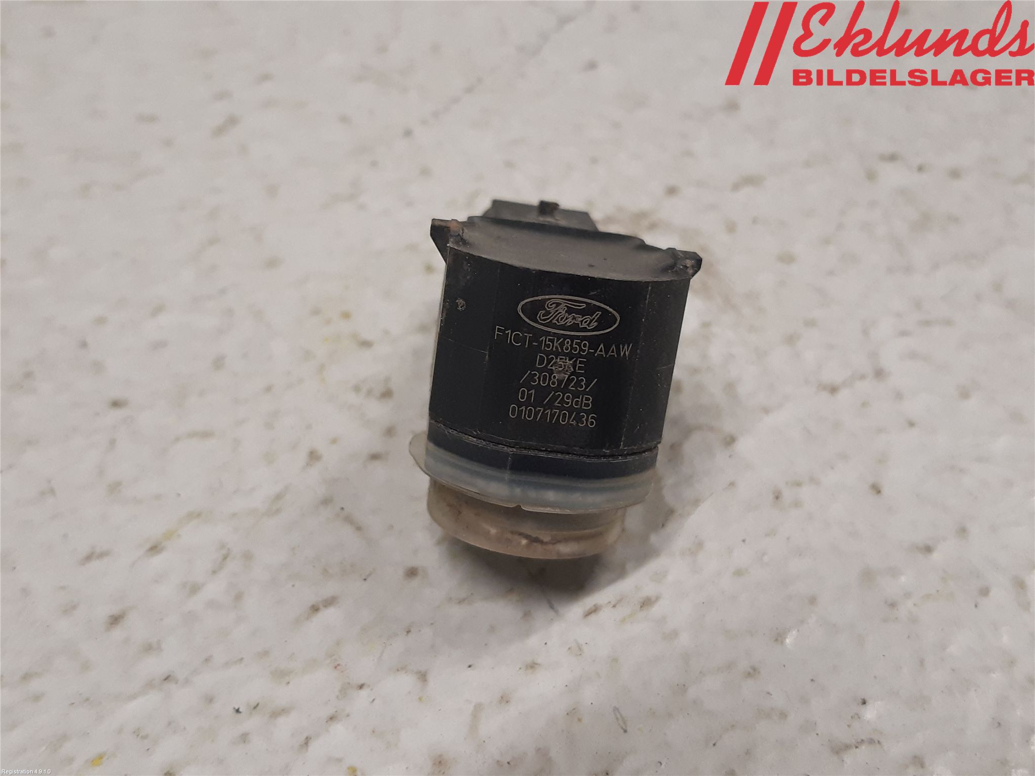 Ford KUGA 17-19 Parkeringshjälp Backsensor