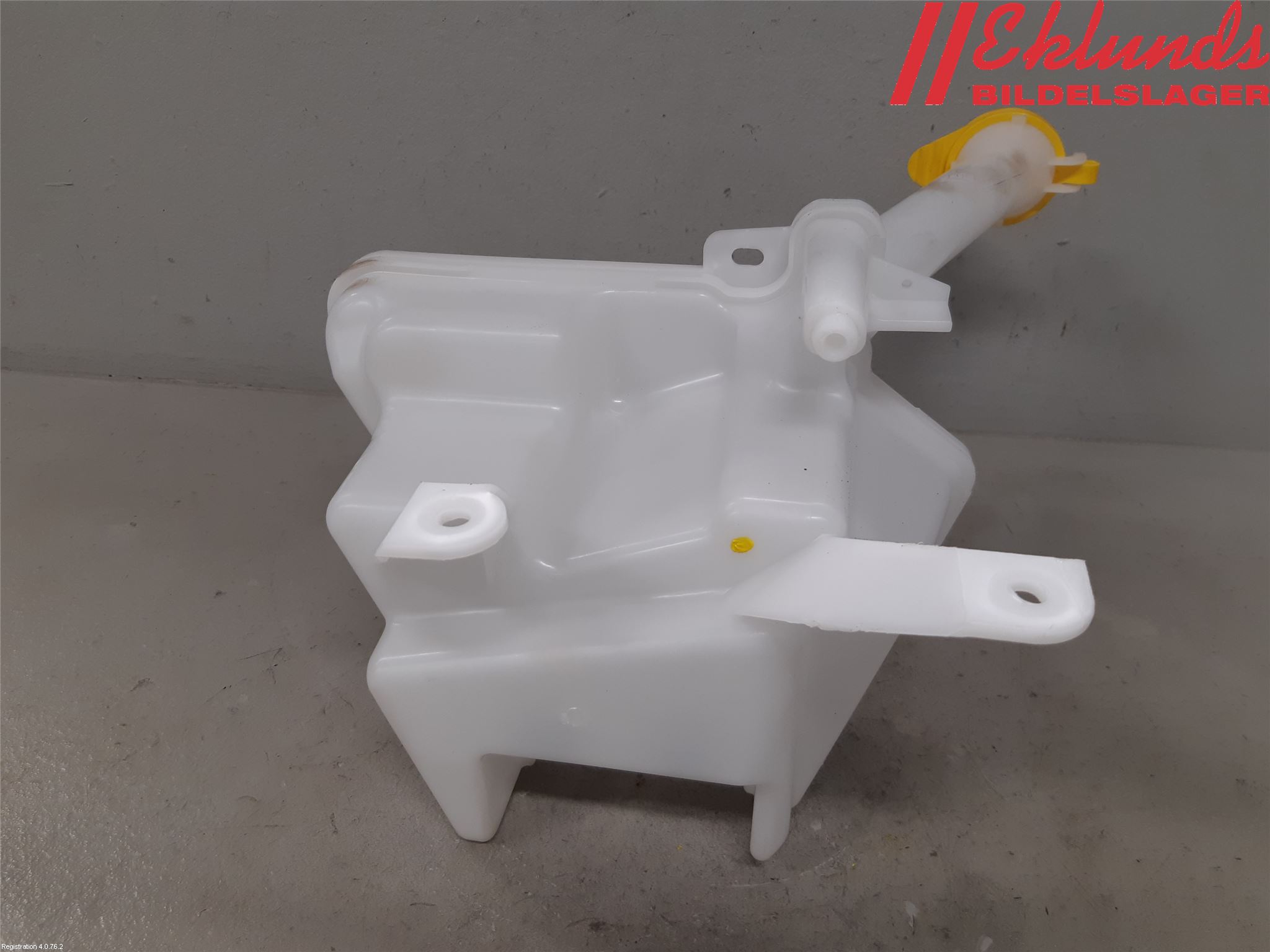 Toyota YARIS XP130 15-20 Spolartank Vindruta